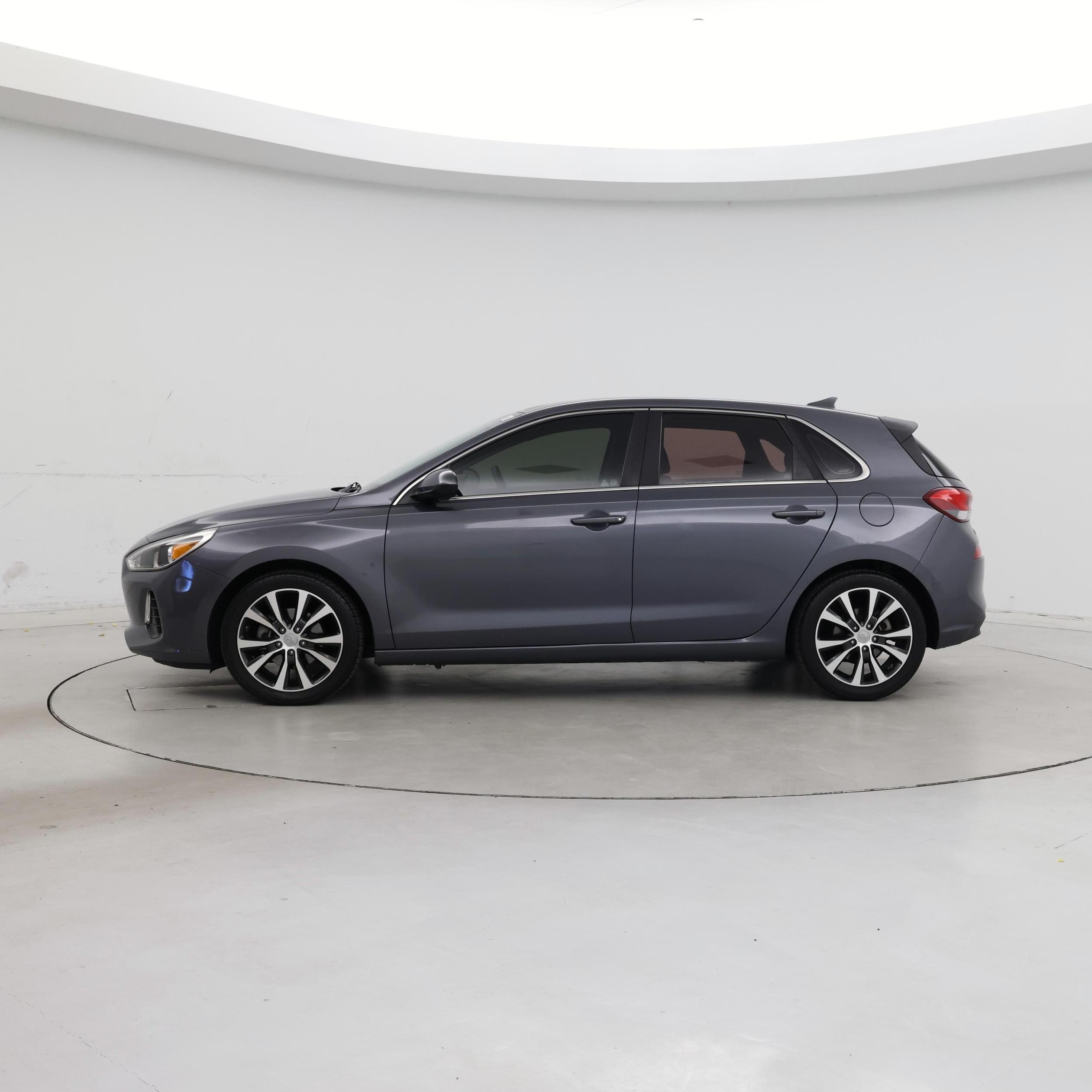 Thumbnail: 2018 Hyundai Elantra - 3