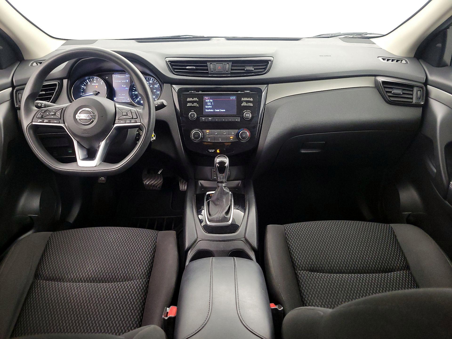 Thumbnail: 2018 Nissan Rogue Sport - 9