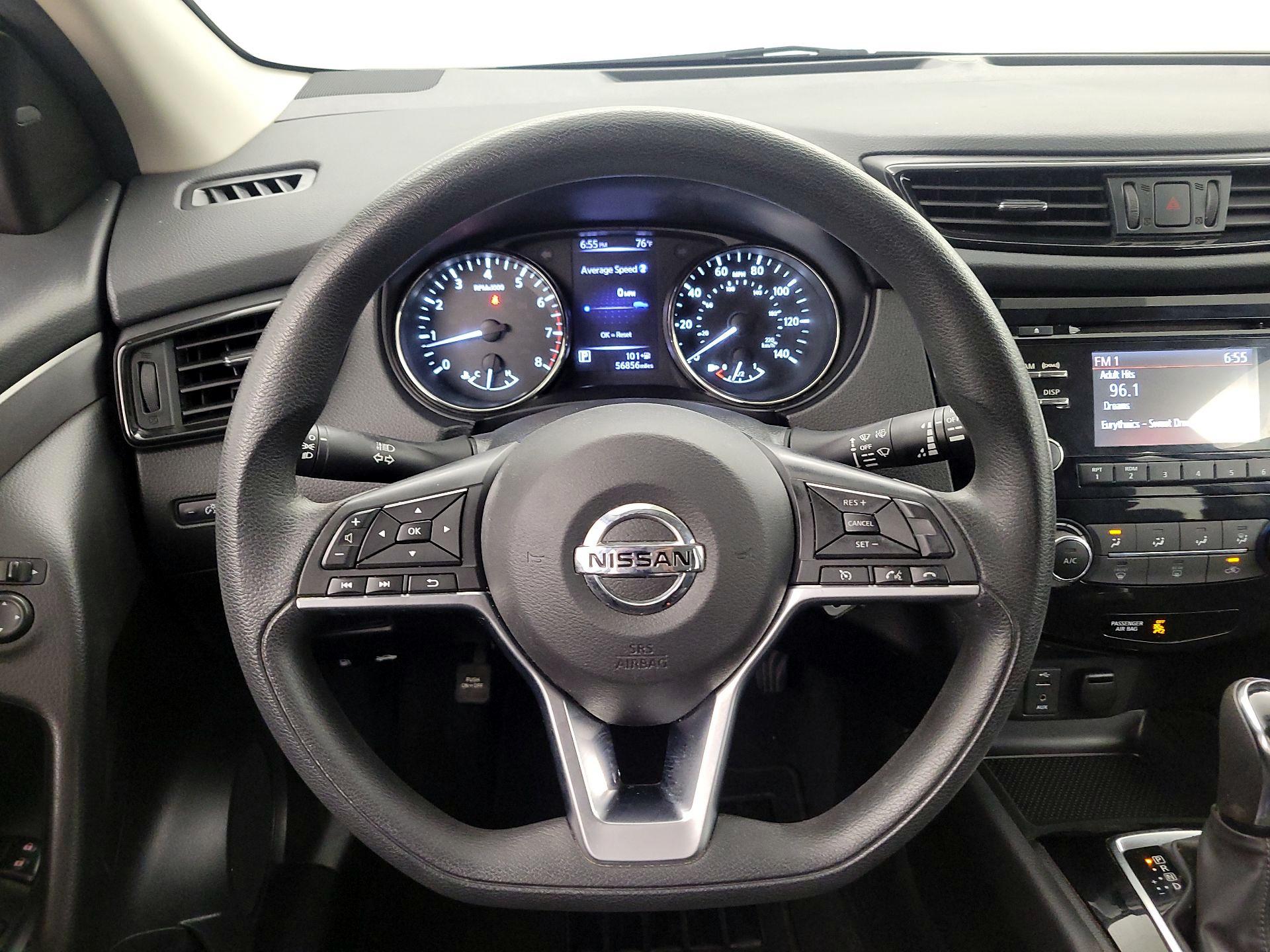 Thumbnail: 2018 Nissan Rogue Sport - 10