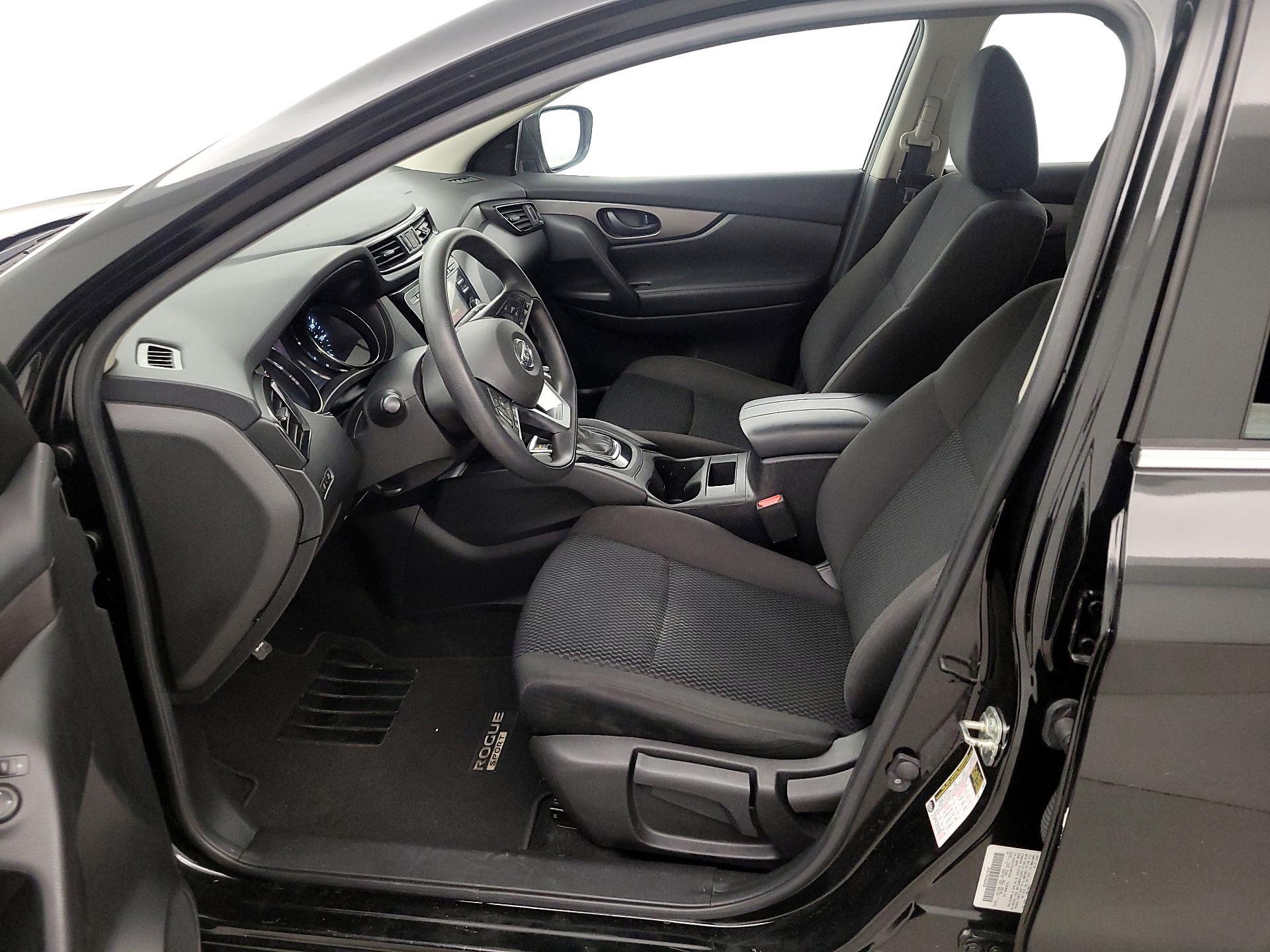 Thumbnail: 2018 Nissan Rogue Sport - 11