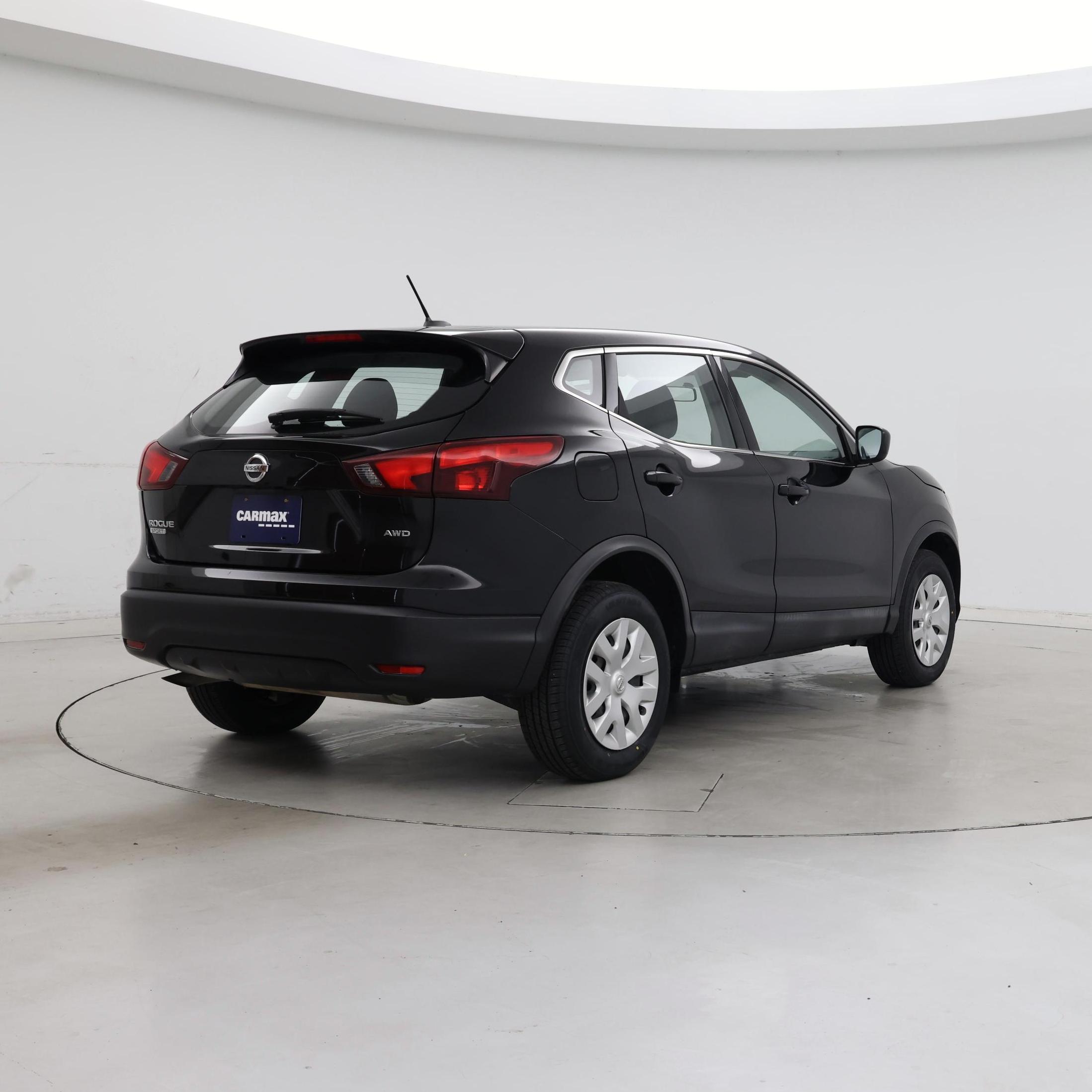 Thumbnail: 2018 Nissan Rogue Sport - 8