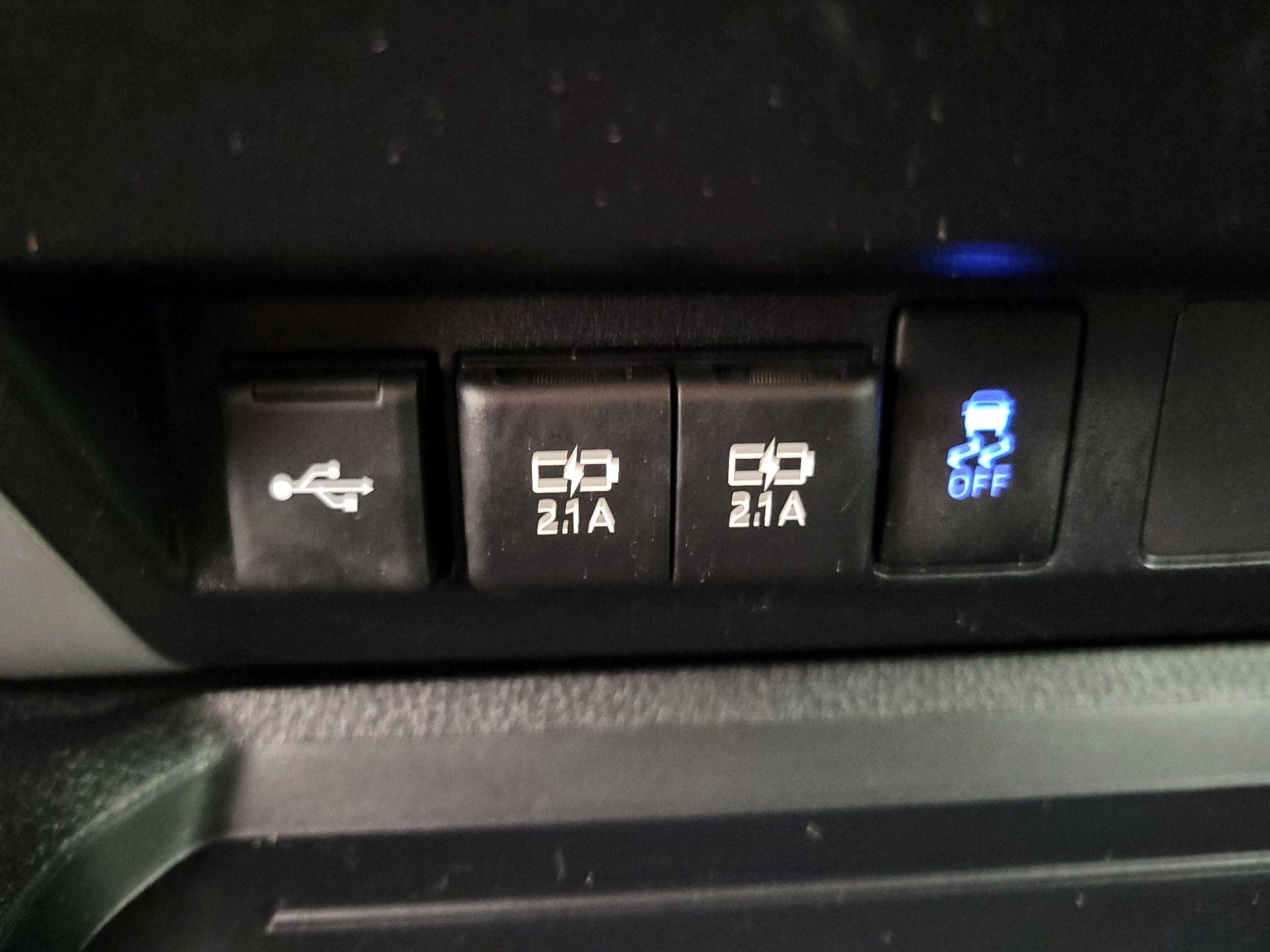 Thumbnail: 2021 Toyota Tundra - 18