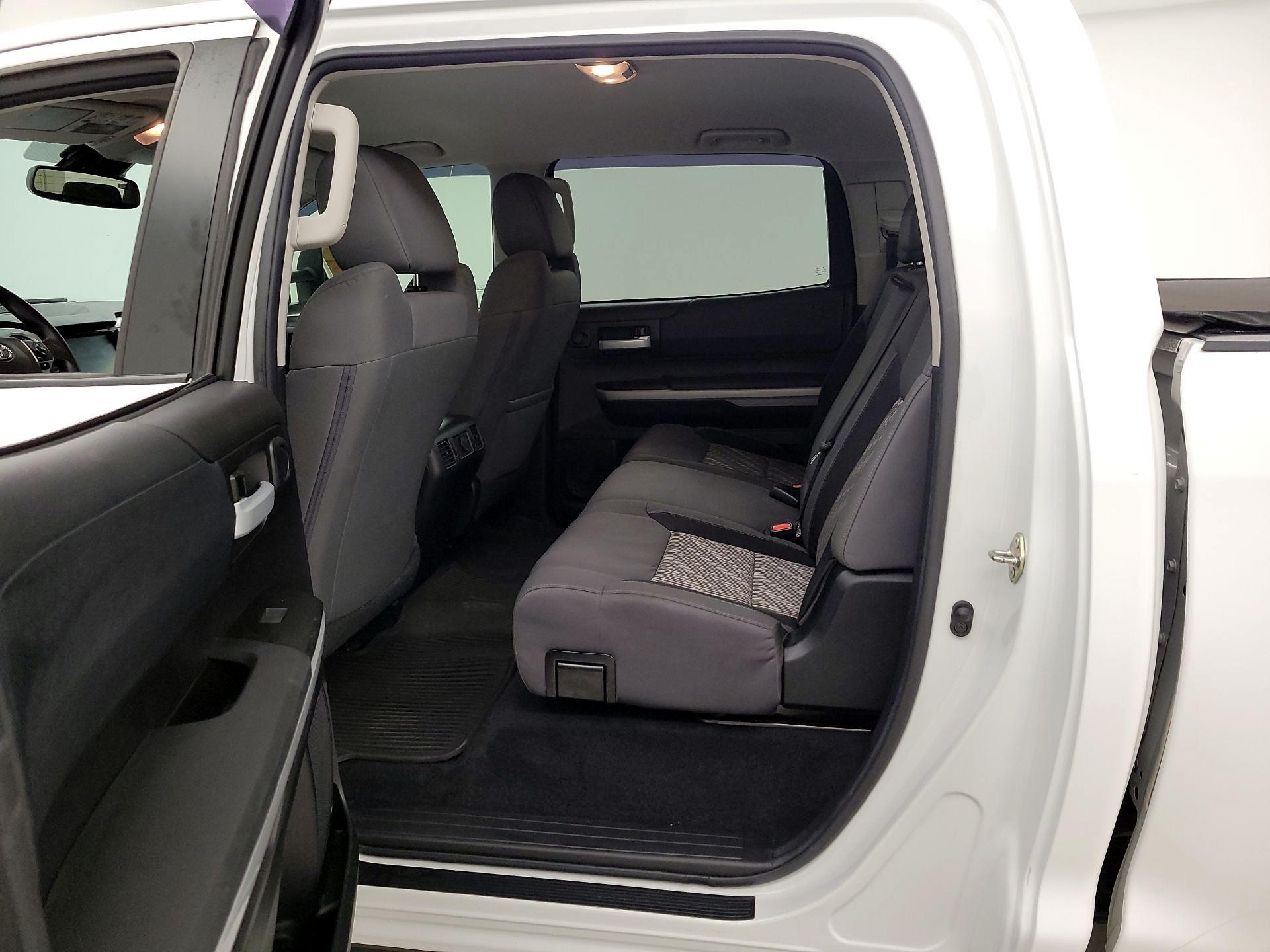 Thumbnail: 2021 Toyota Tundra - 19