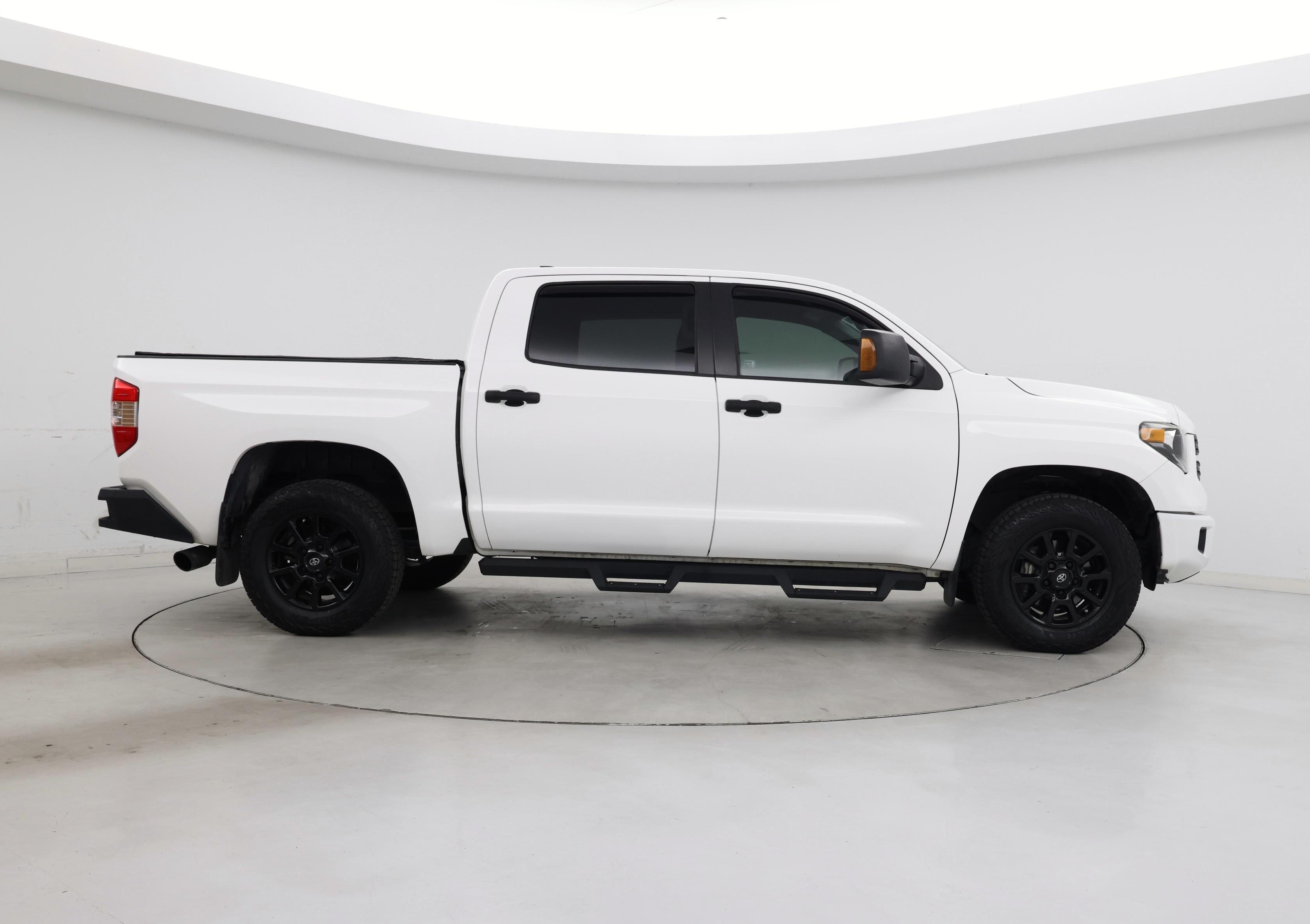 Thumbnail: 2021 Toyota Tundra - 7