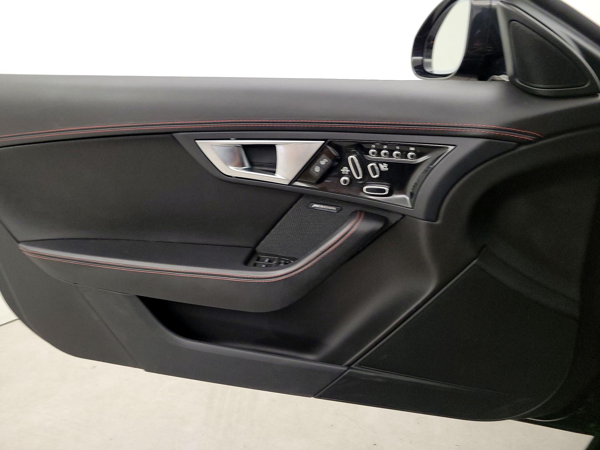 Thumbnail: 2016 Jaguar F-Type - 12