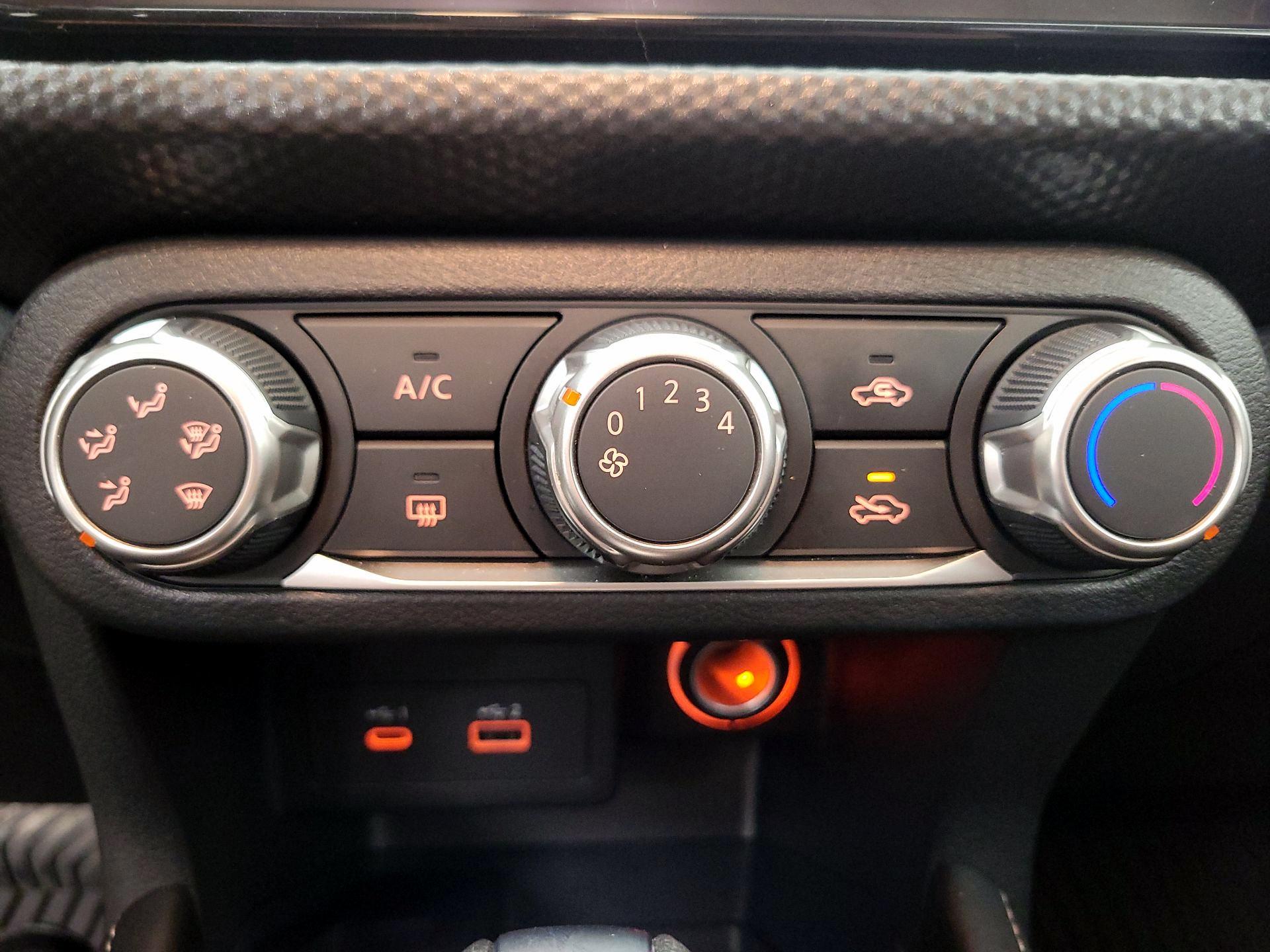 Thumbnail: 2024 Nissan Kicks - 15