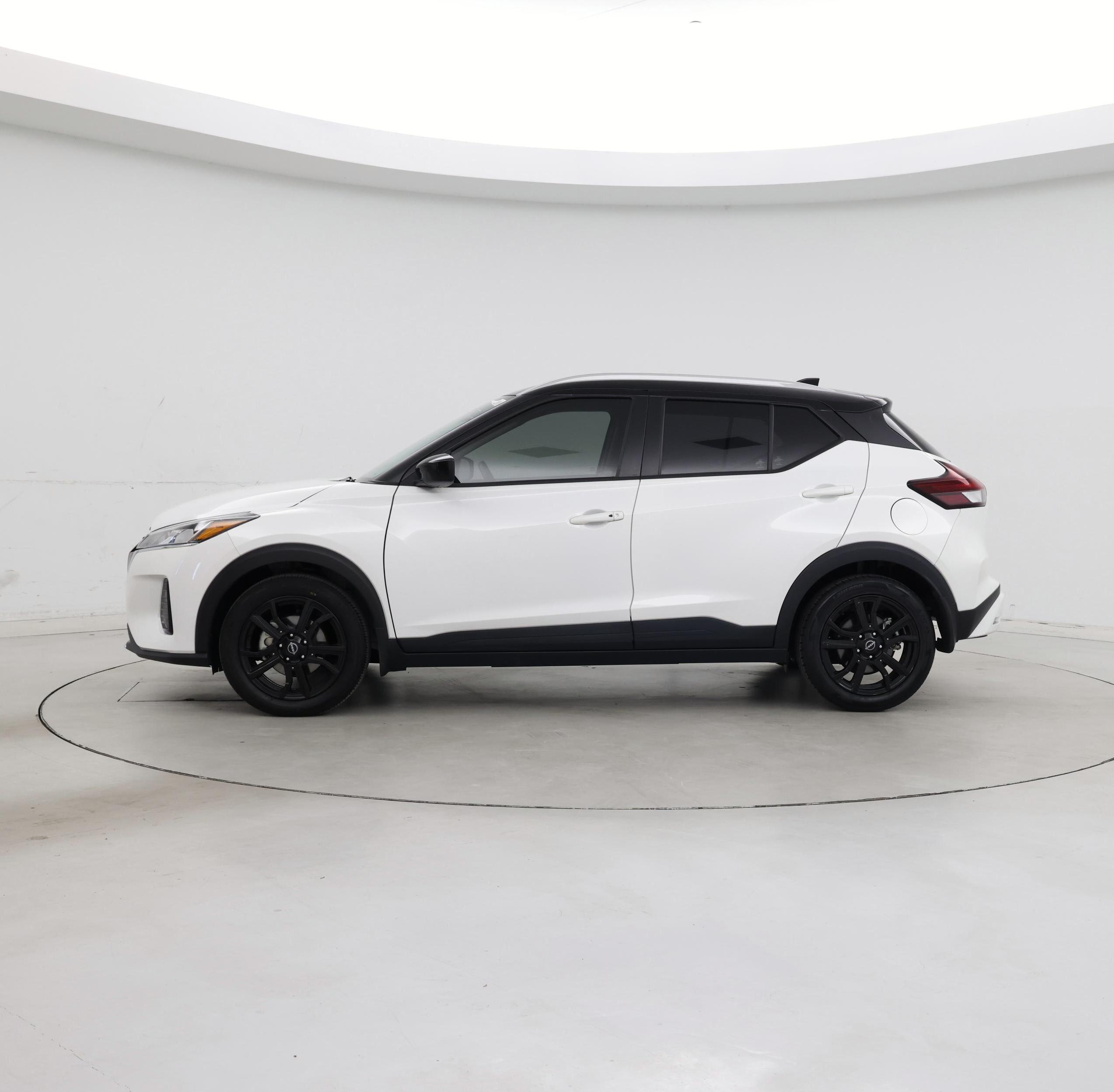 Thumbnail: 2024 Nissan Kicks - 3