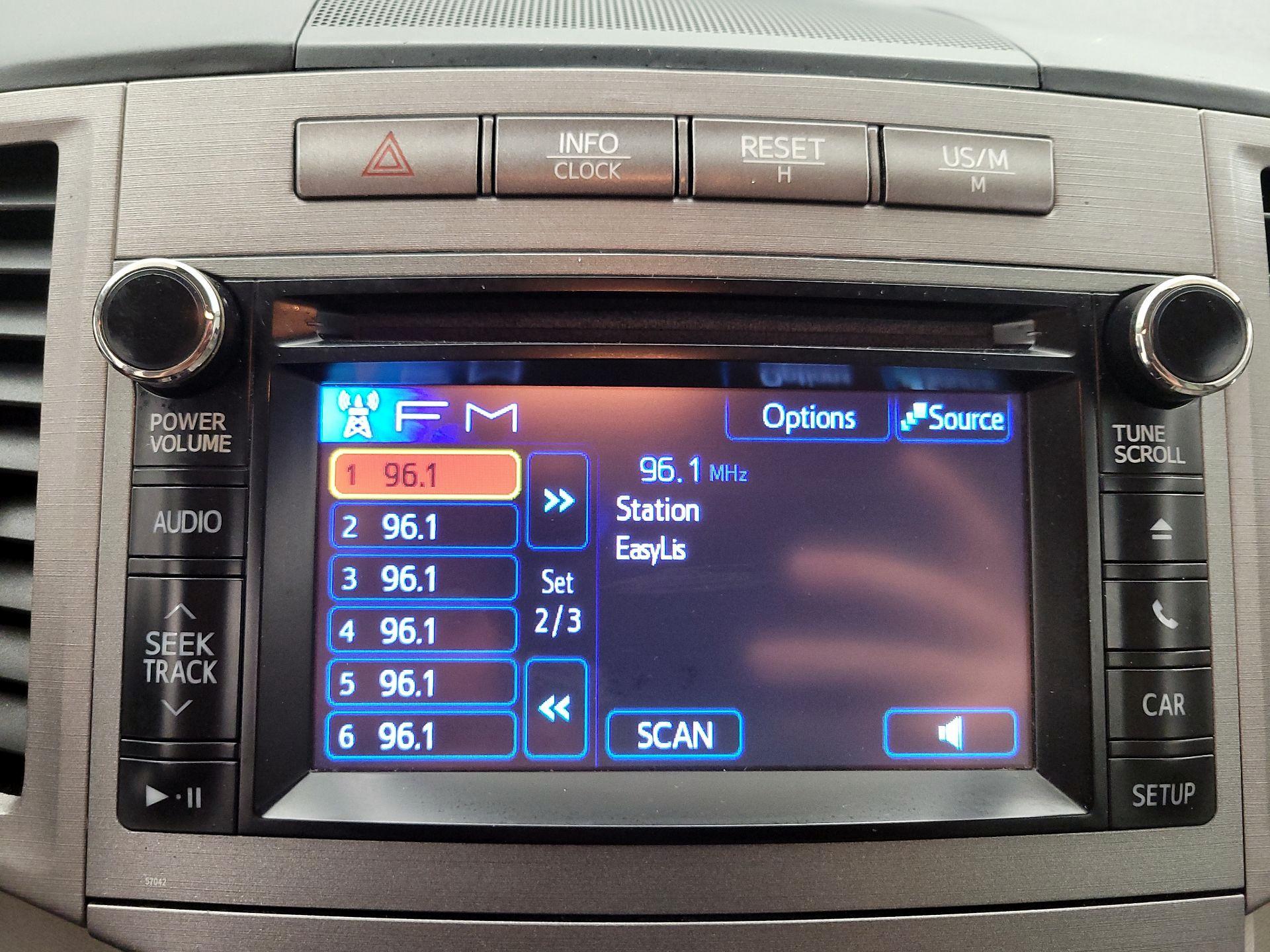 Thumbnail: 2014 Toyota Venza - 14