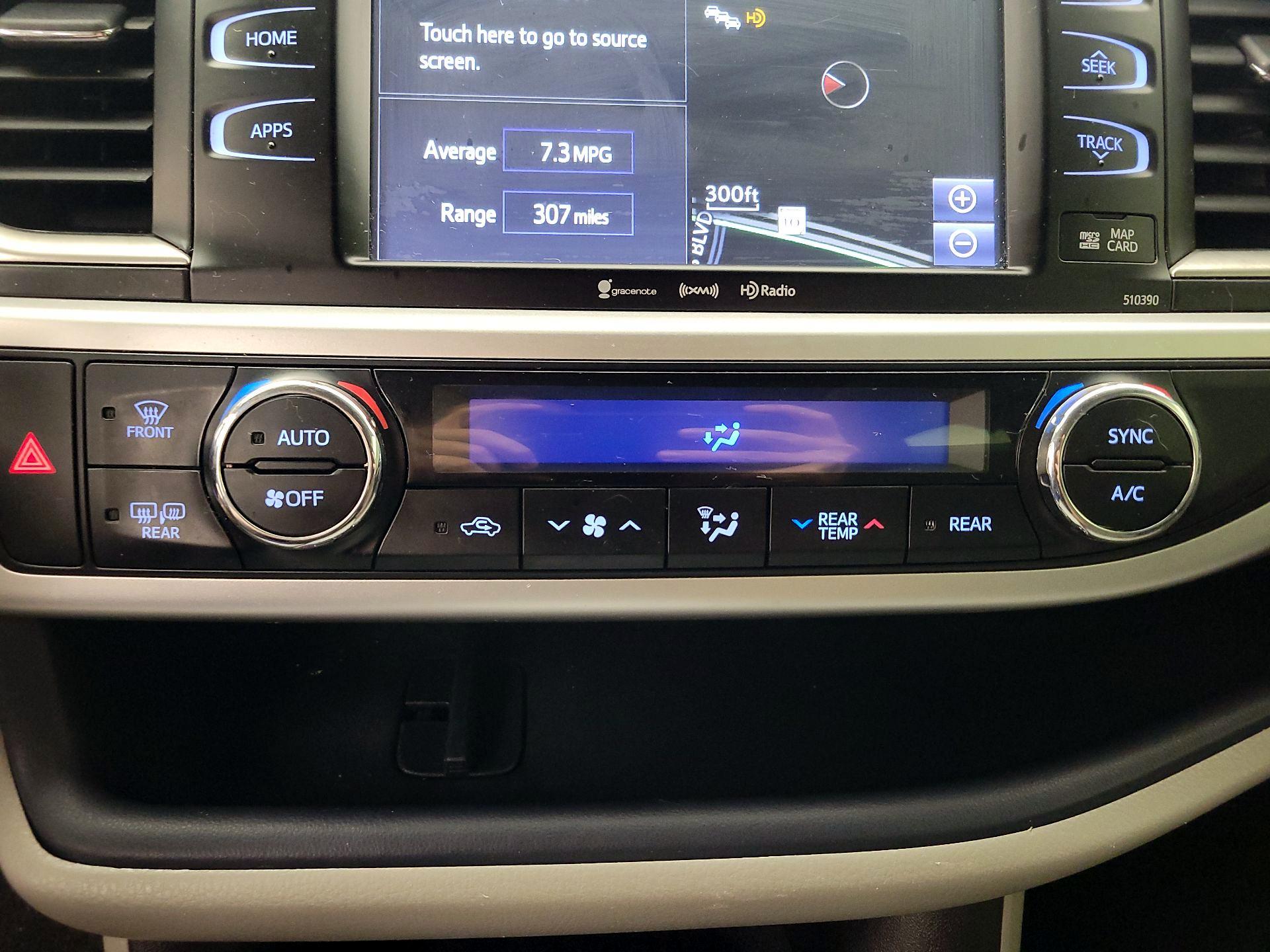 Thumbnail: 2019 Toyota Highlander - 17