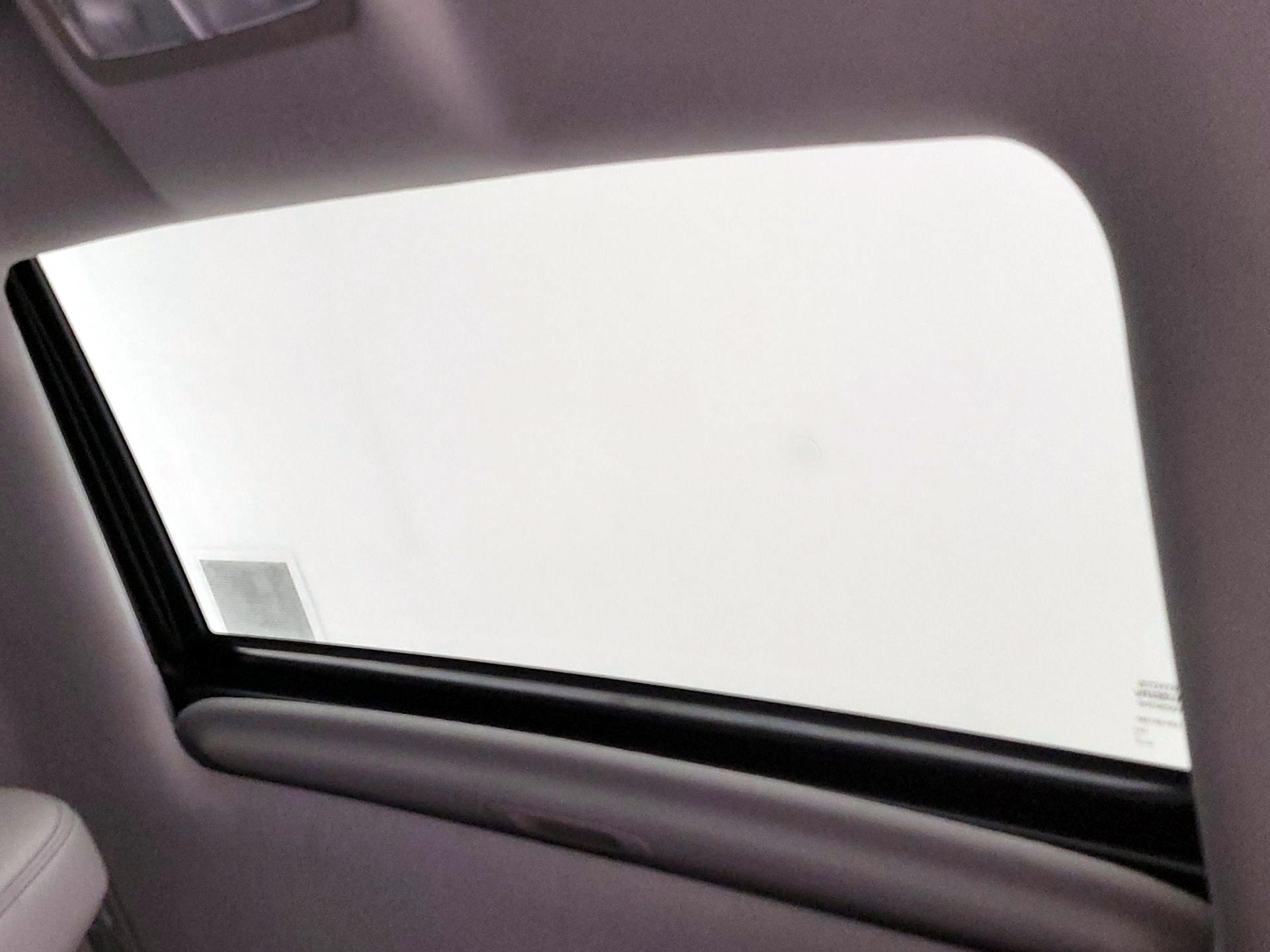 Thumbnail: 2019 Toyota Highlander - 20