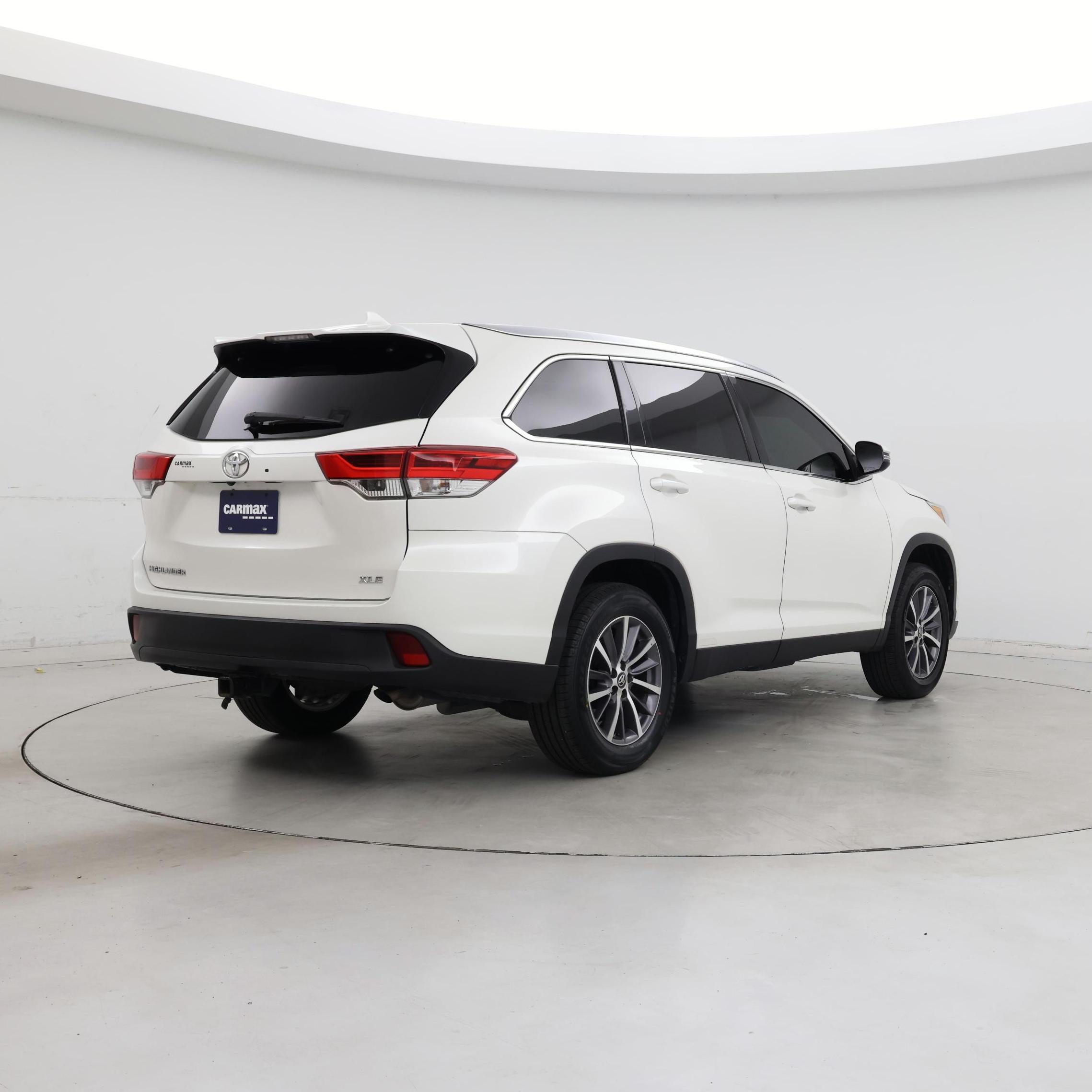 Thumbnail: 2019 Toyota Highlander - 8