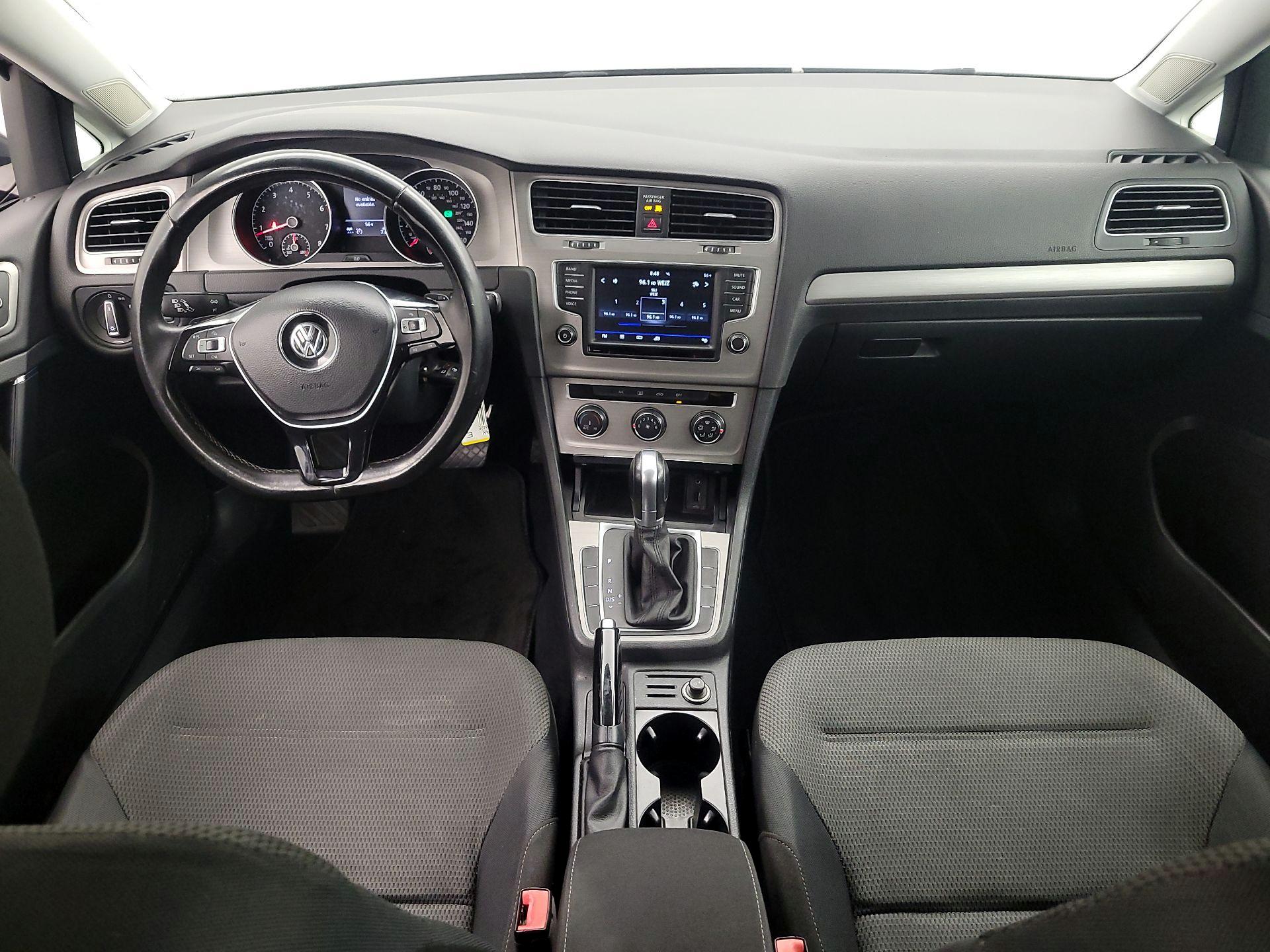 Thumbnail: 2017 Volkswagen Golf - 9