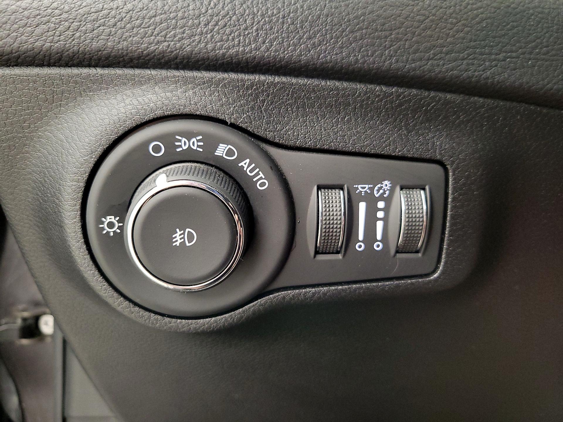 Thumbnail: 2018 Jeep Compass - 13