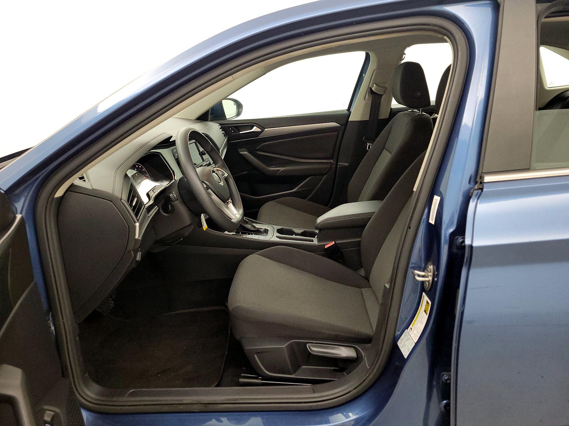 Thumbnail: 2019 Volkswagen Jetta - 11