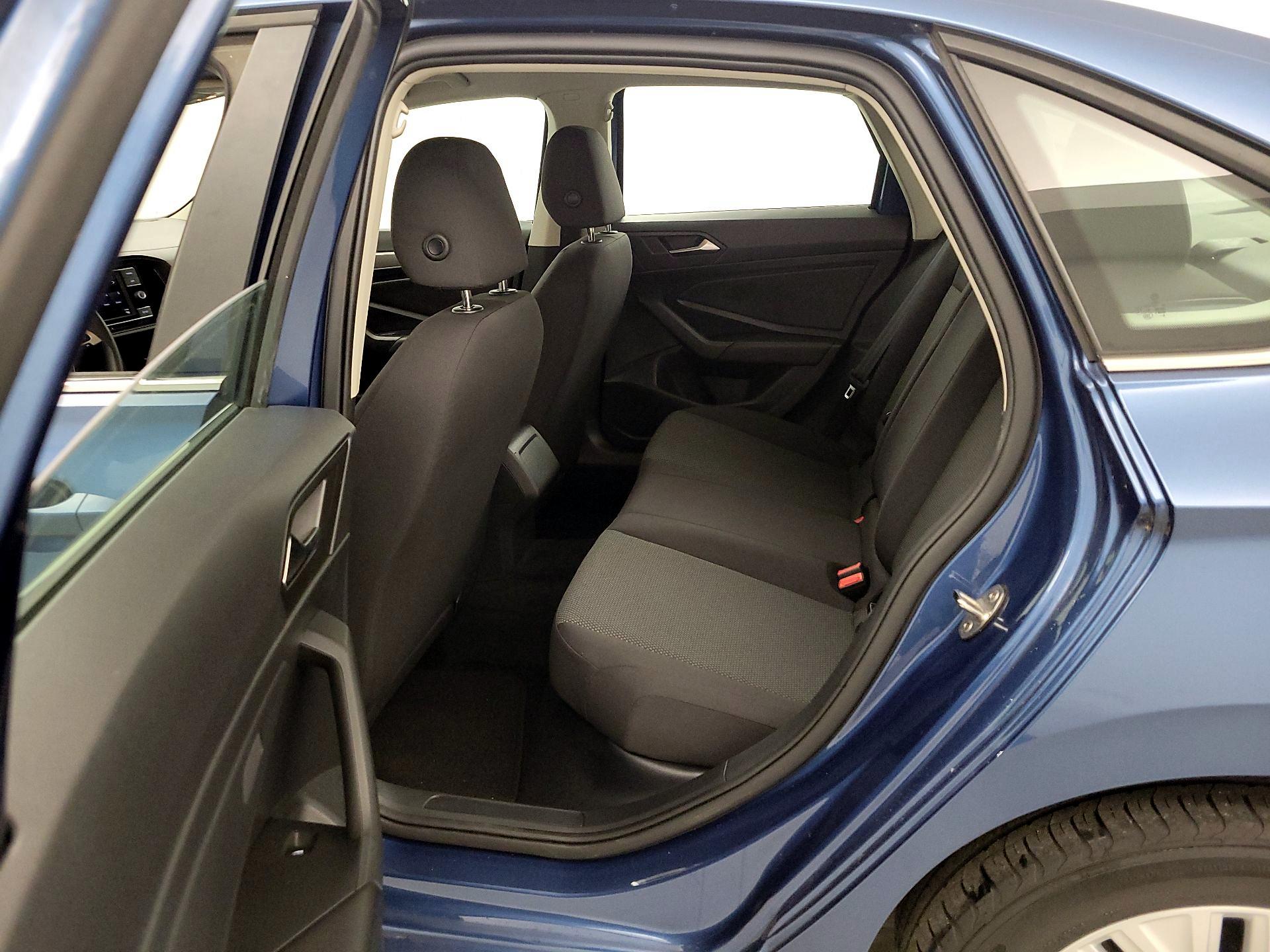 Thumbnail: 2019 Volkswagen Jetta - 19