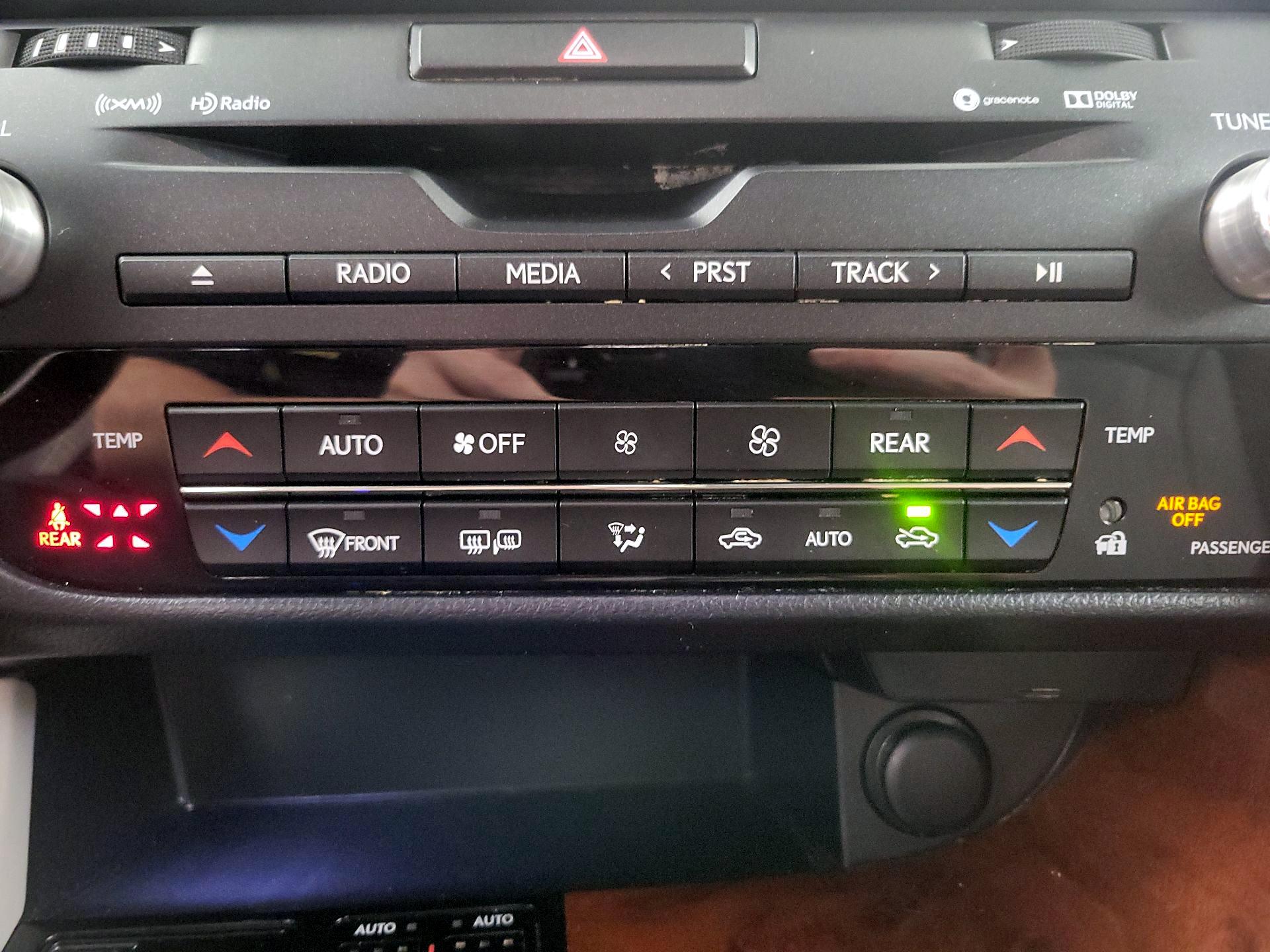 Thumbnail: 2019 Lexus RX - 17