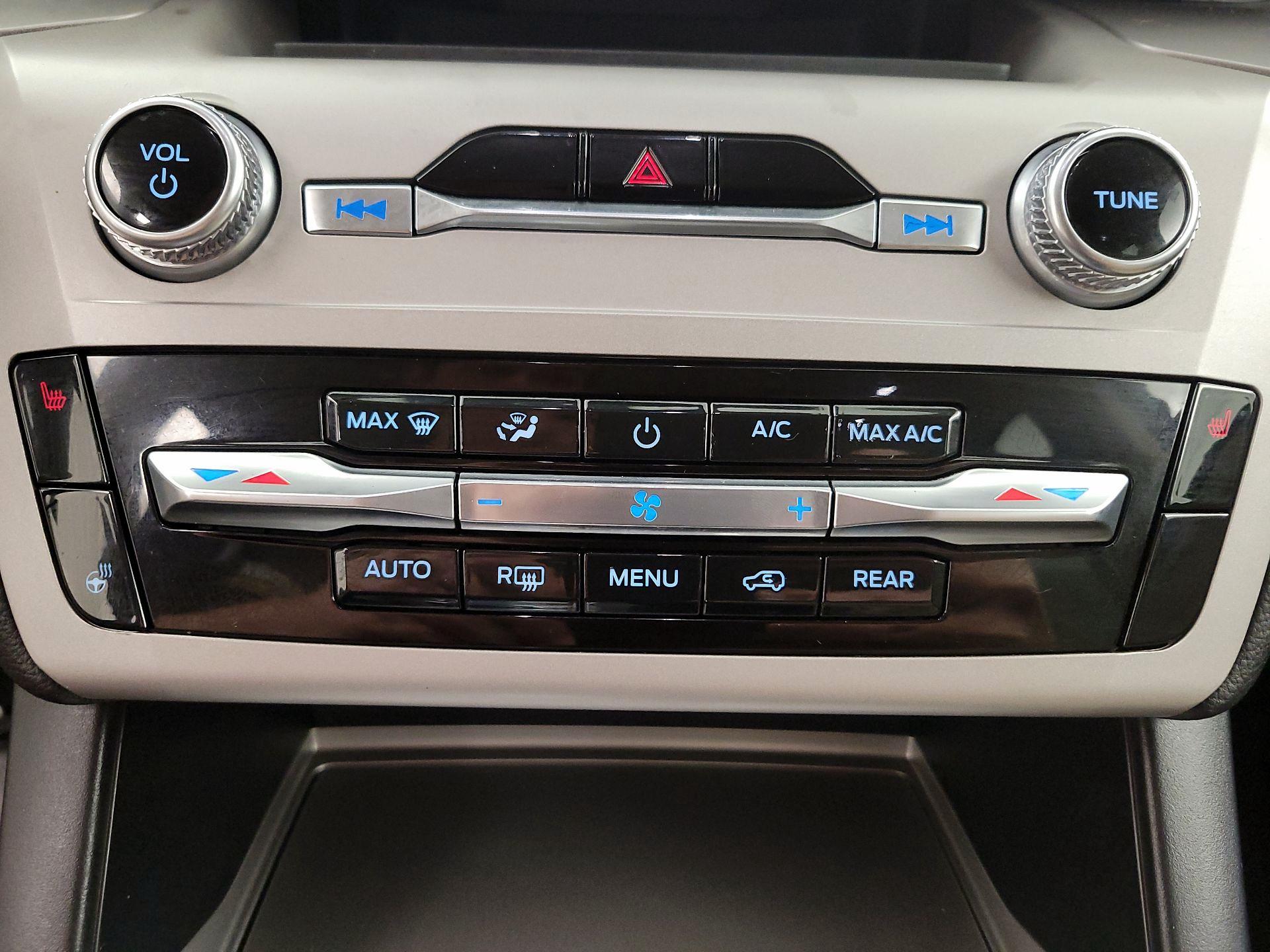 Thumbnail: 2023 Ford Explorer - 16