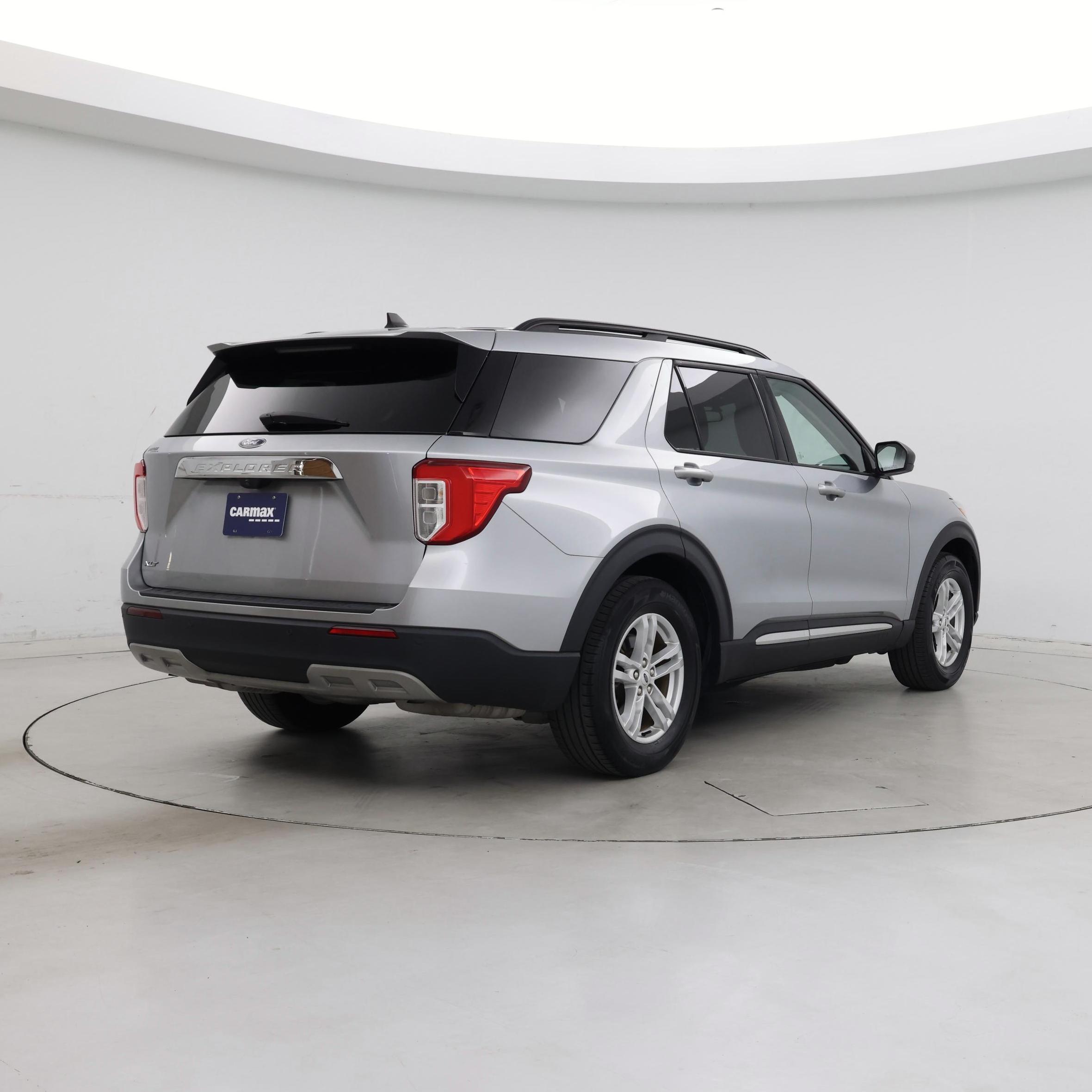 Thumbnail: 2023 Ford Explorer - 8