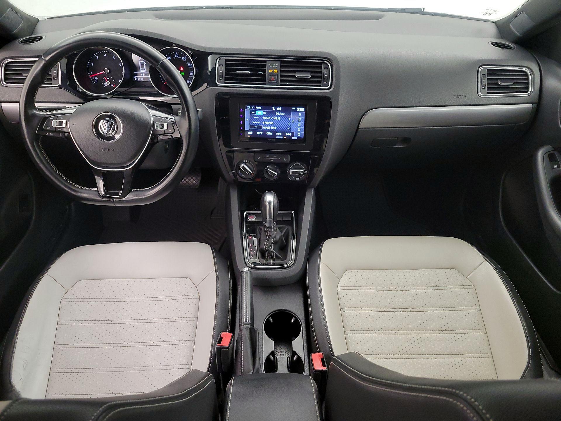 Thumbnail: 2016 Volkswagen Jetta - 9