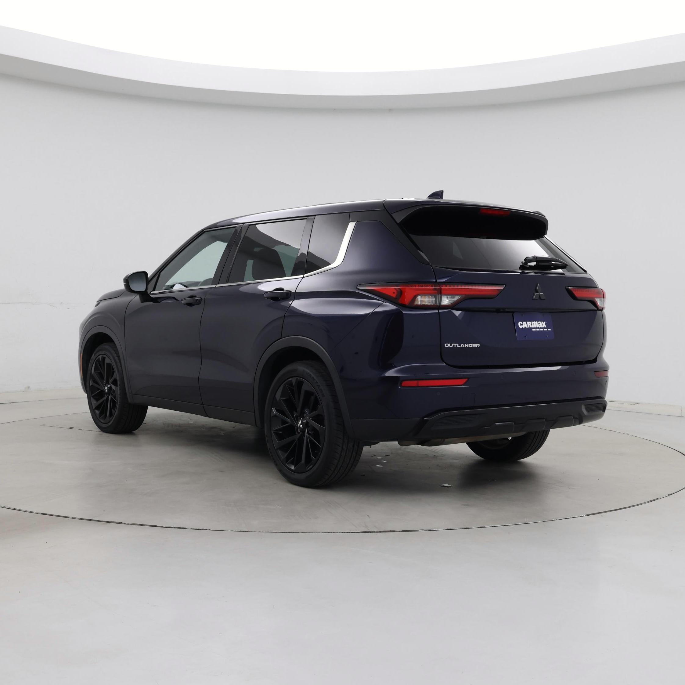 Thumbnail: 2022 Mitsubishi Outlander - 2