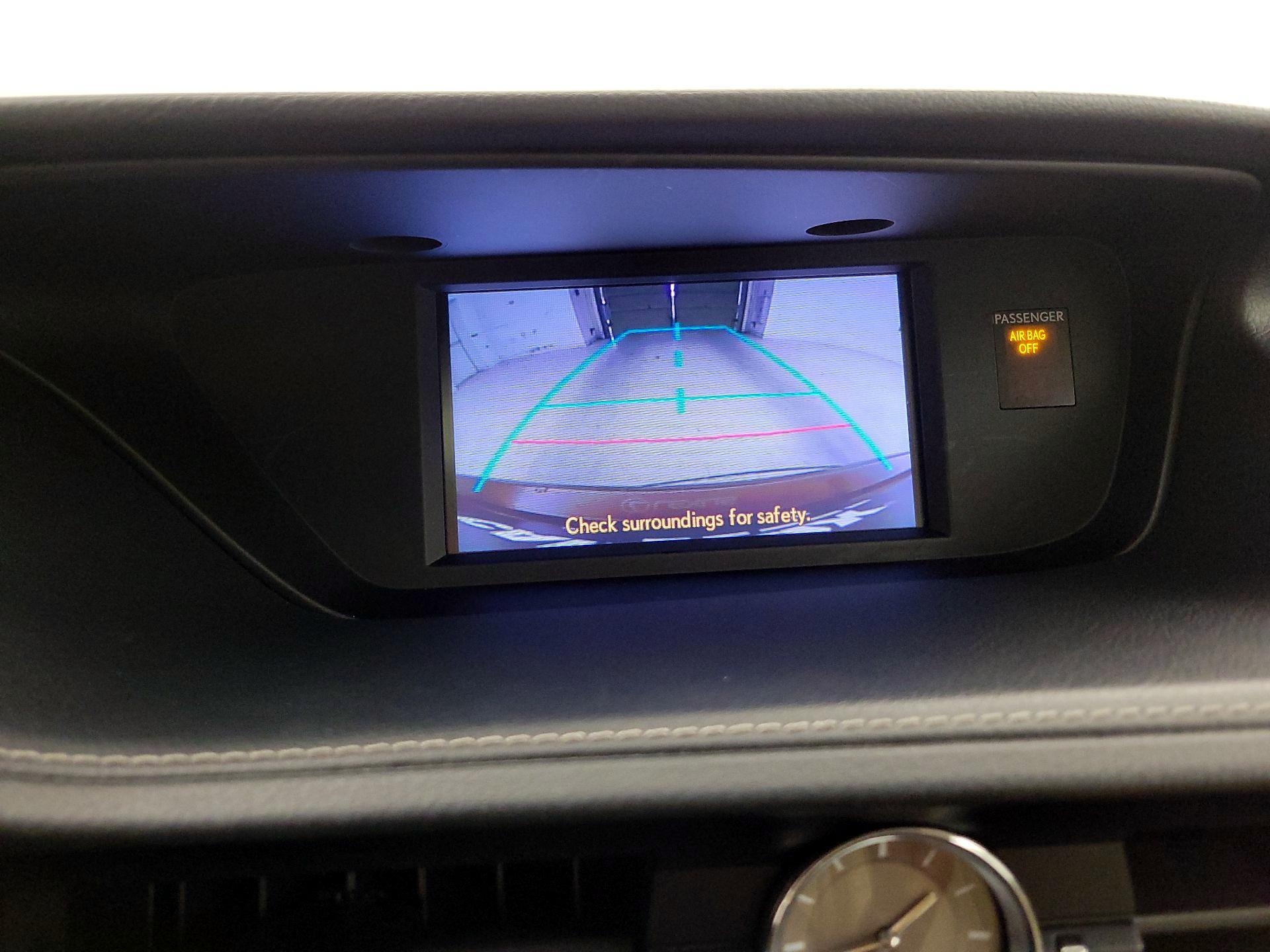 Thumbnail: 2014 Lexus ES - 14