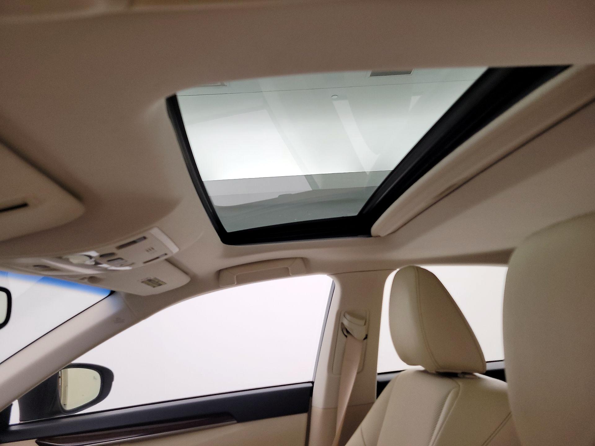 Thumbnail: 2014 Lexus ES - 18