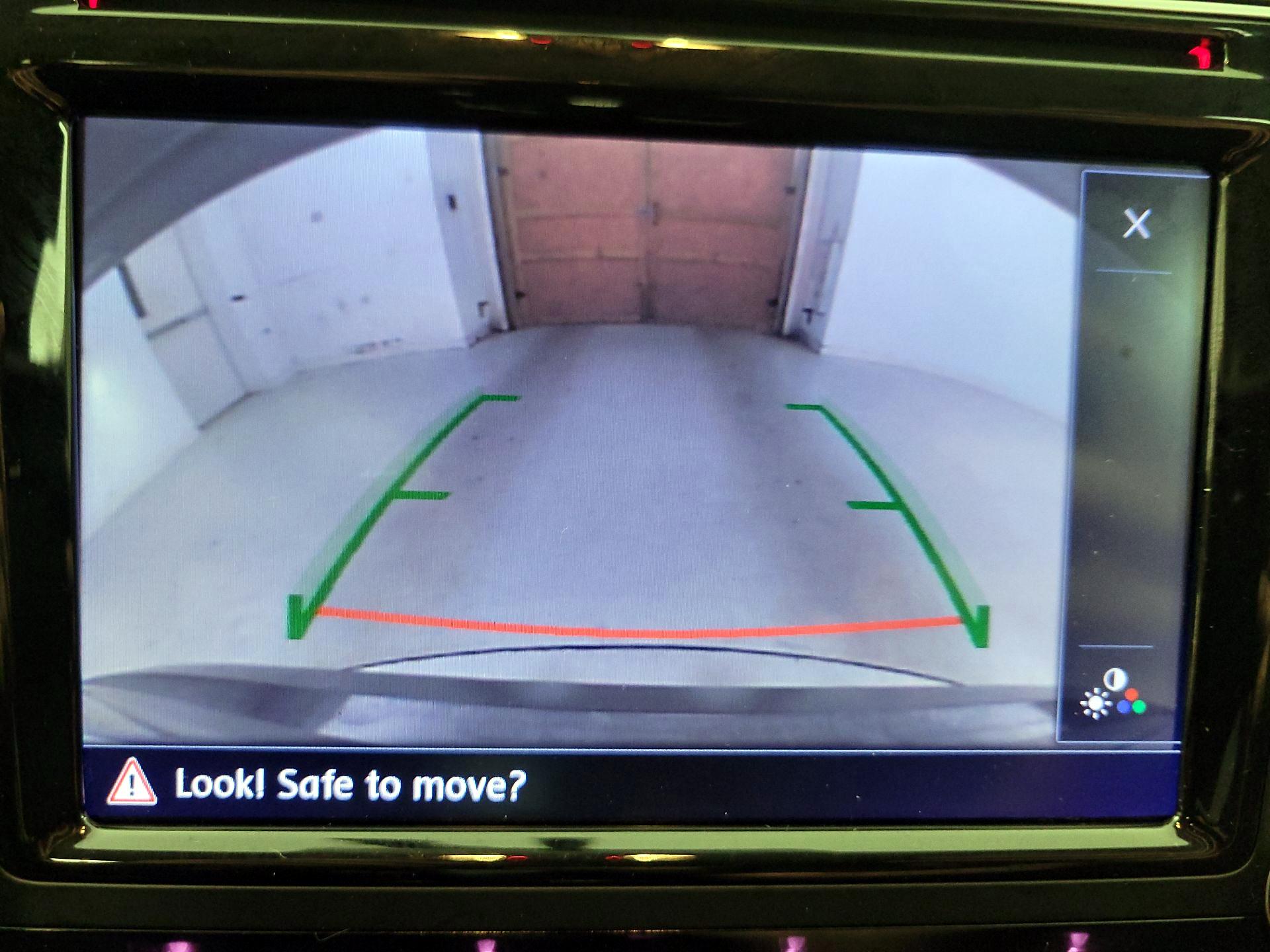 Thumbnail: 2016 Volkswagen Passat - 14