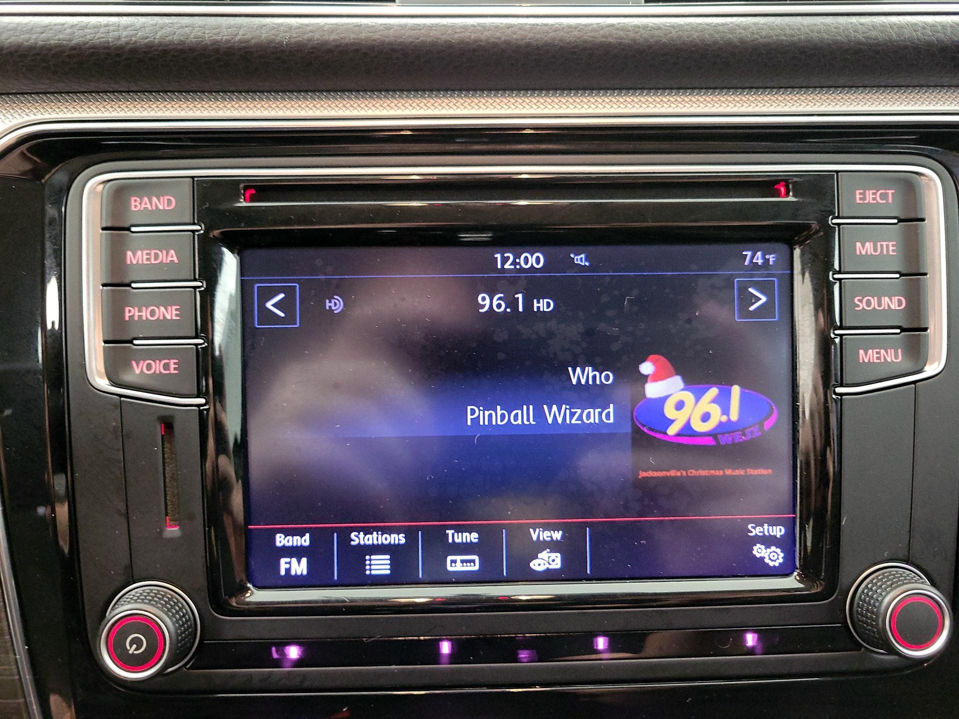 Thumbnail: 2016 Volkswagen Passat - 15