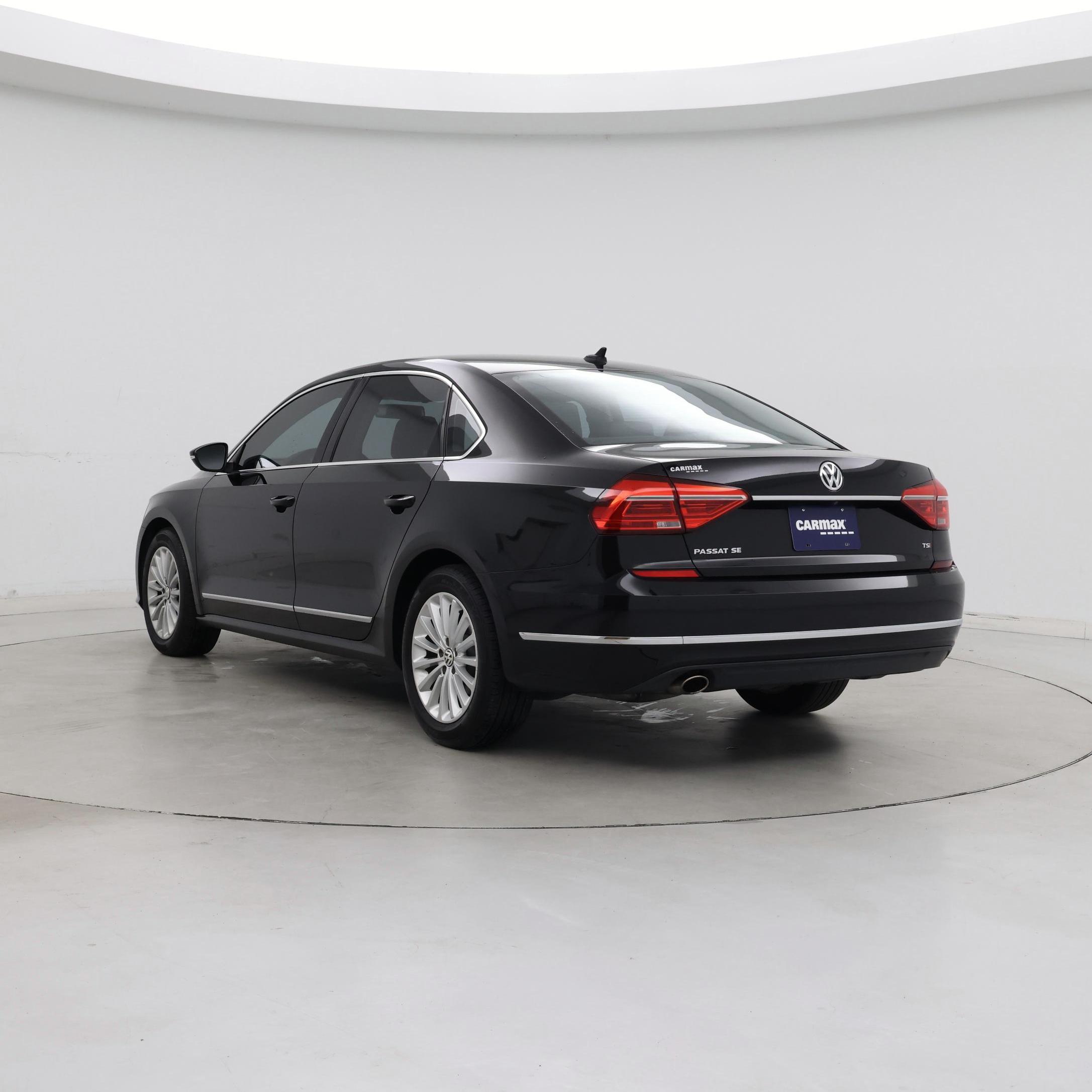 Thumbnail: 2016 Volkswagen Passat - 2