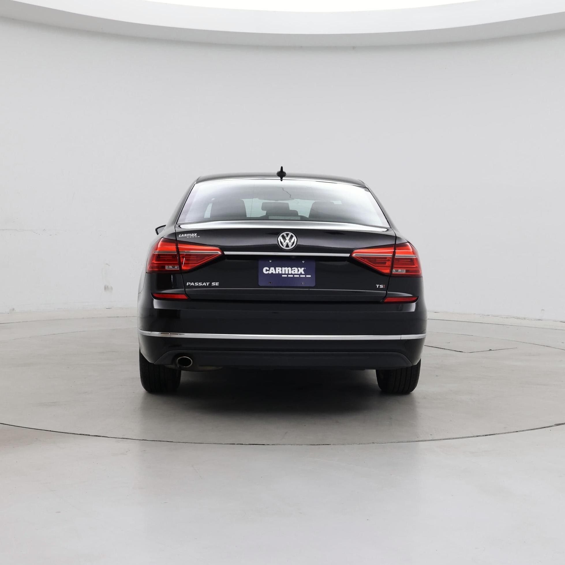 Thumbnail: 2016 Volkswagen Passat - 6