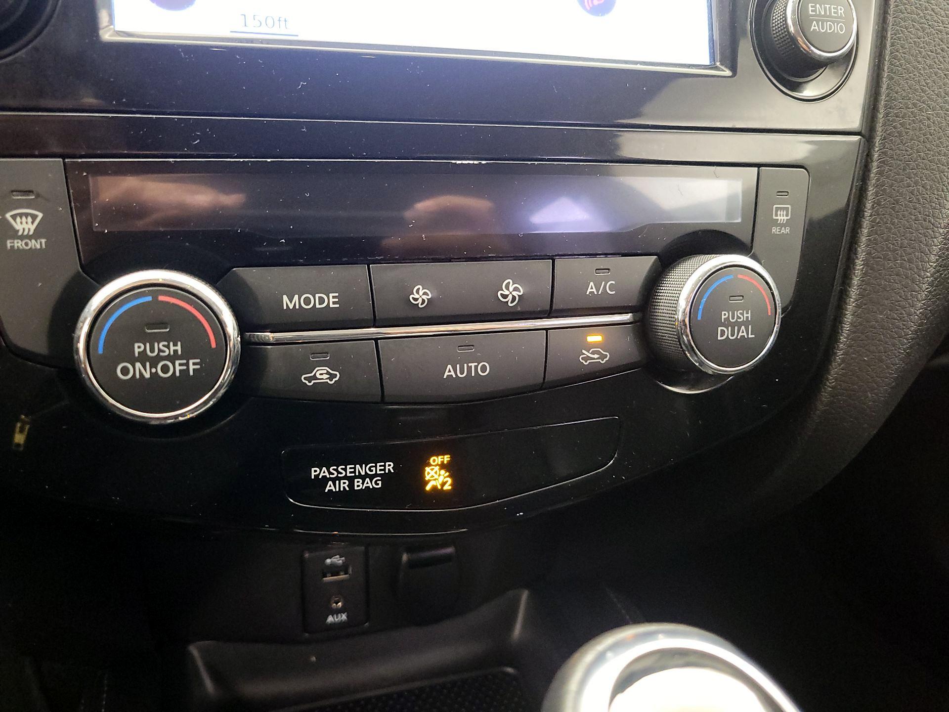 Thumbnail: 2017 Nissan Rogue Sport - 17