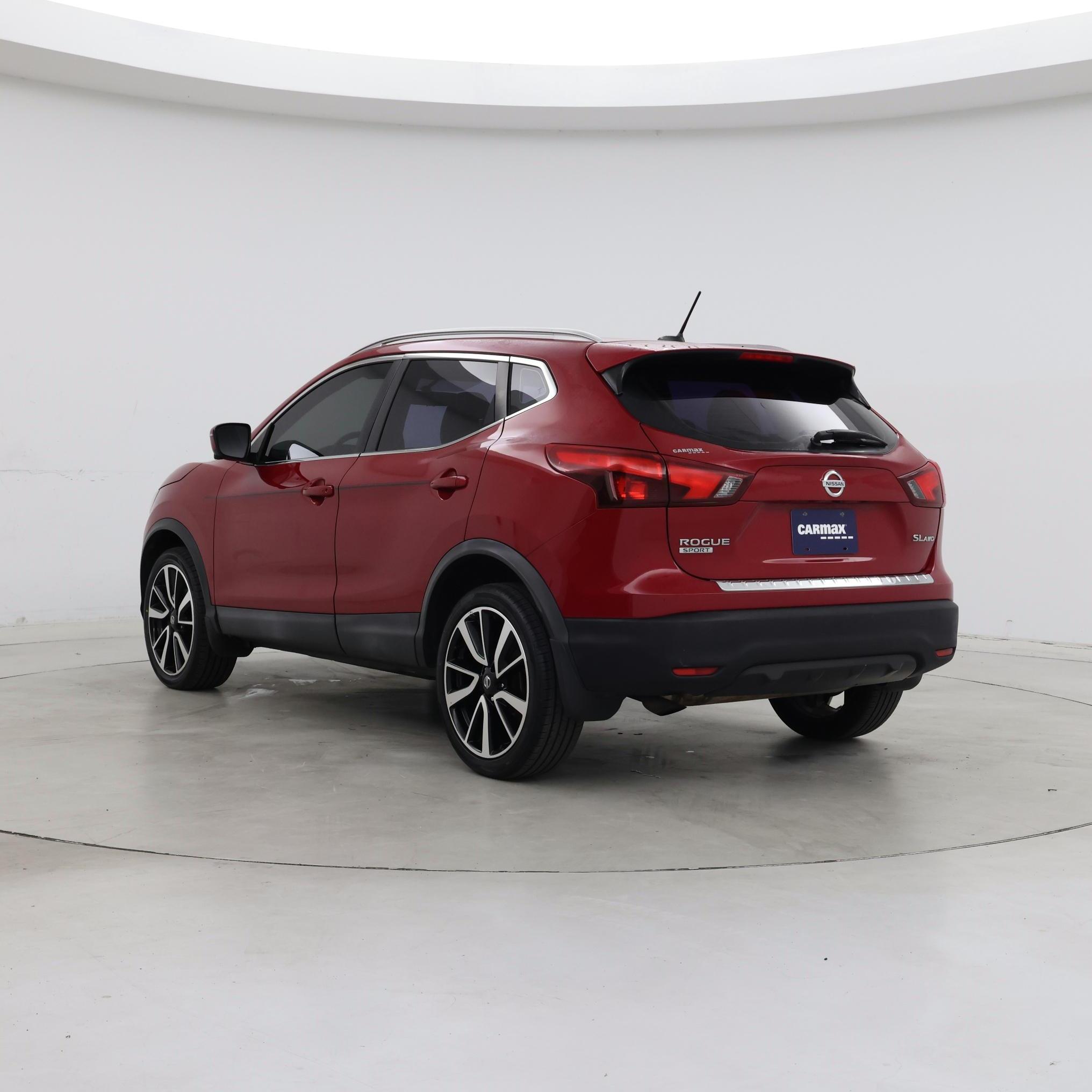 Thumbnail: 2017 Nissan Rogue Sport - 2