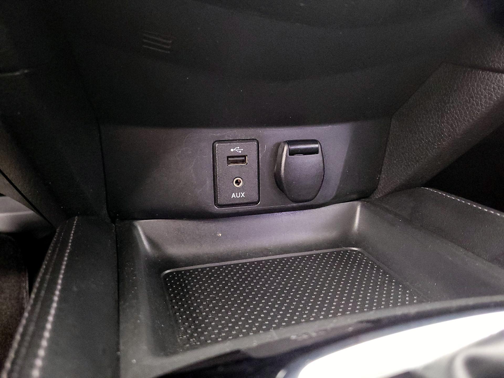 Thumbnail: 2017 Nissan Rogue Sport - 19