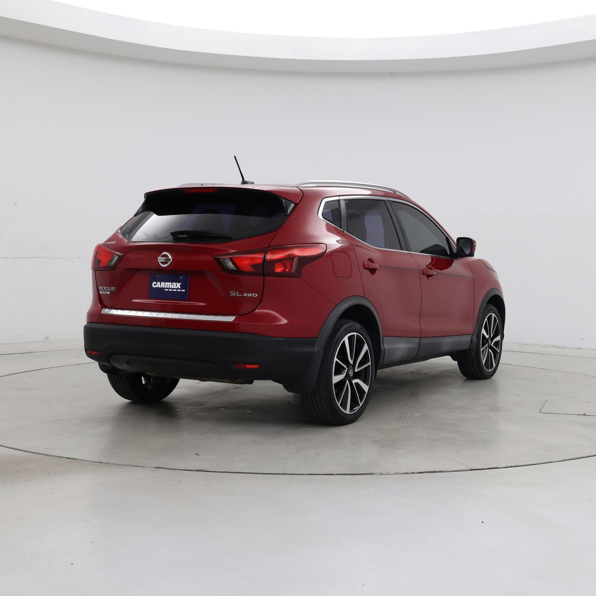 Thumbnail: 2017 Nissan Rogue Sport - 8