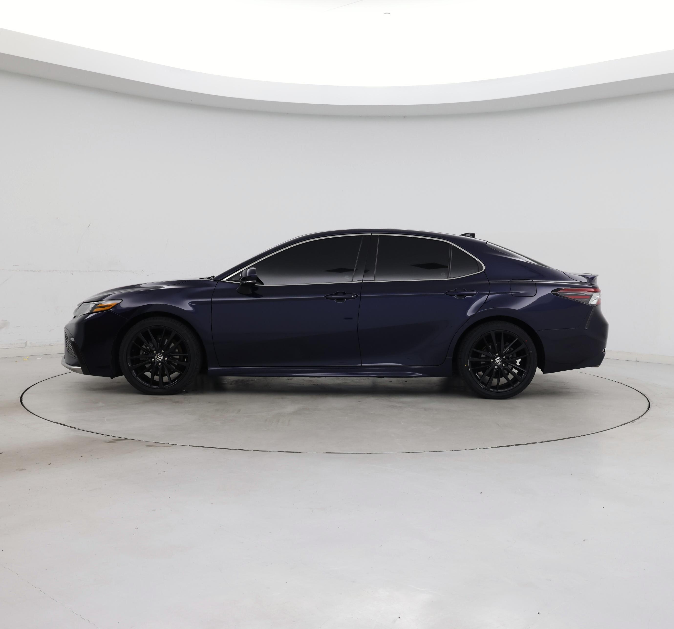 Thumbnail: 2022 Toyota Camry - 3