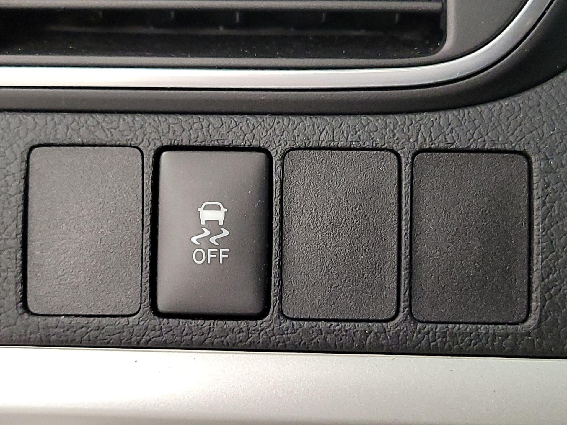 Thumbnail: 2016 Toyota Camry - 13