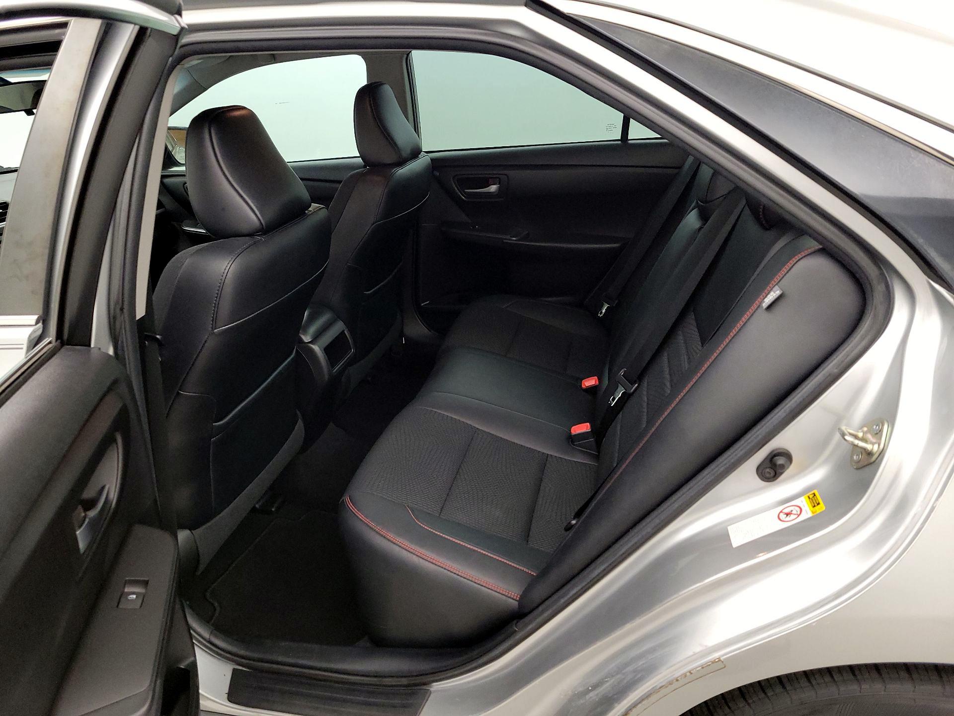 Thumbnail: 2016 Toyota Camry - 19