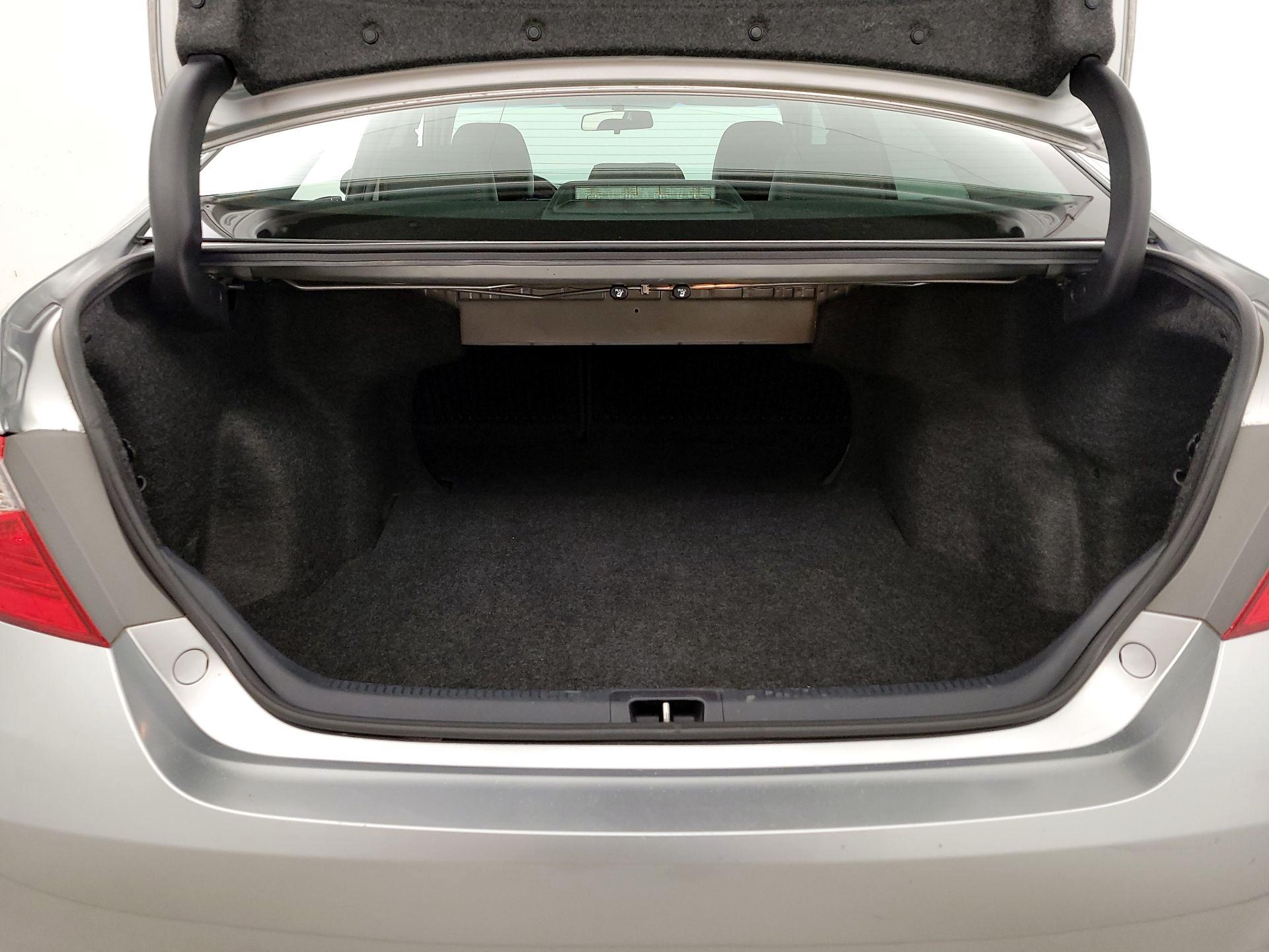 Thumbnail: 2016 Toyota Camry - 20