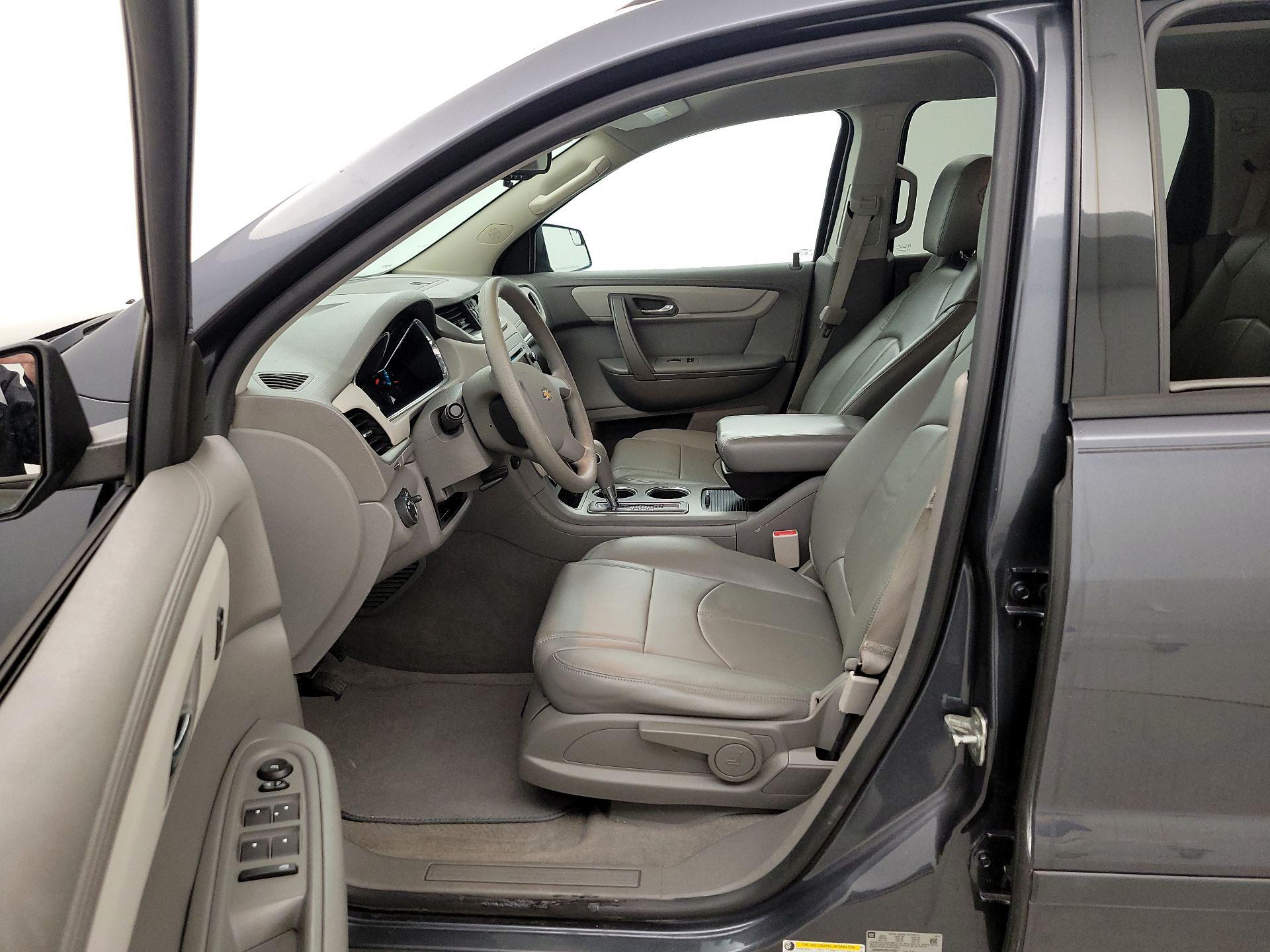 Thumbnail: 2014 Chevrolet Traverse - 11