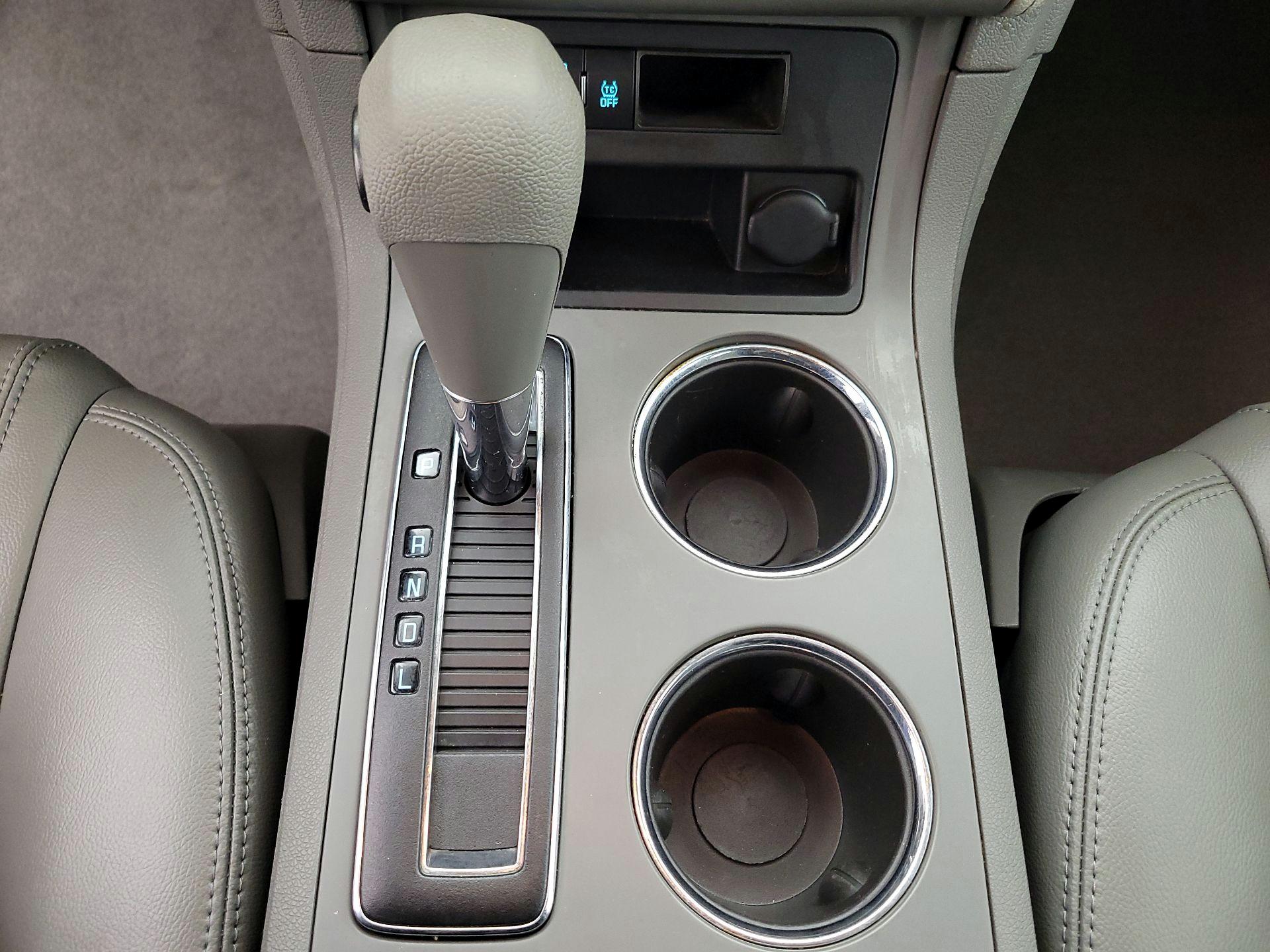 Thumbnail: 2014 Chevrolet Traverse - 17