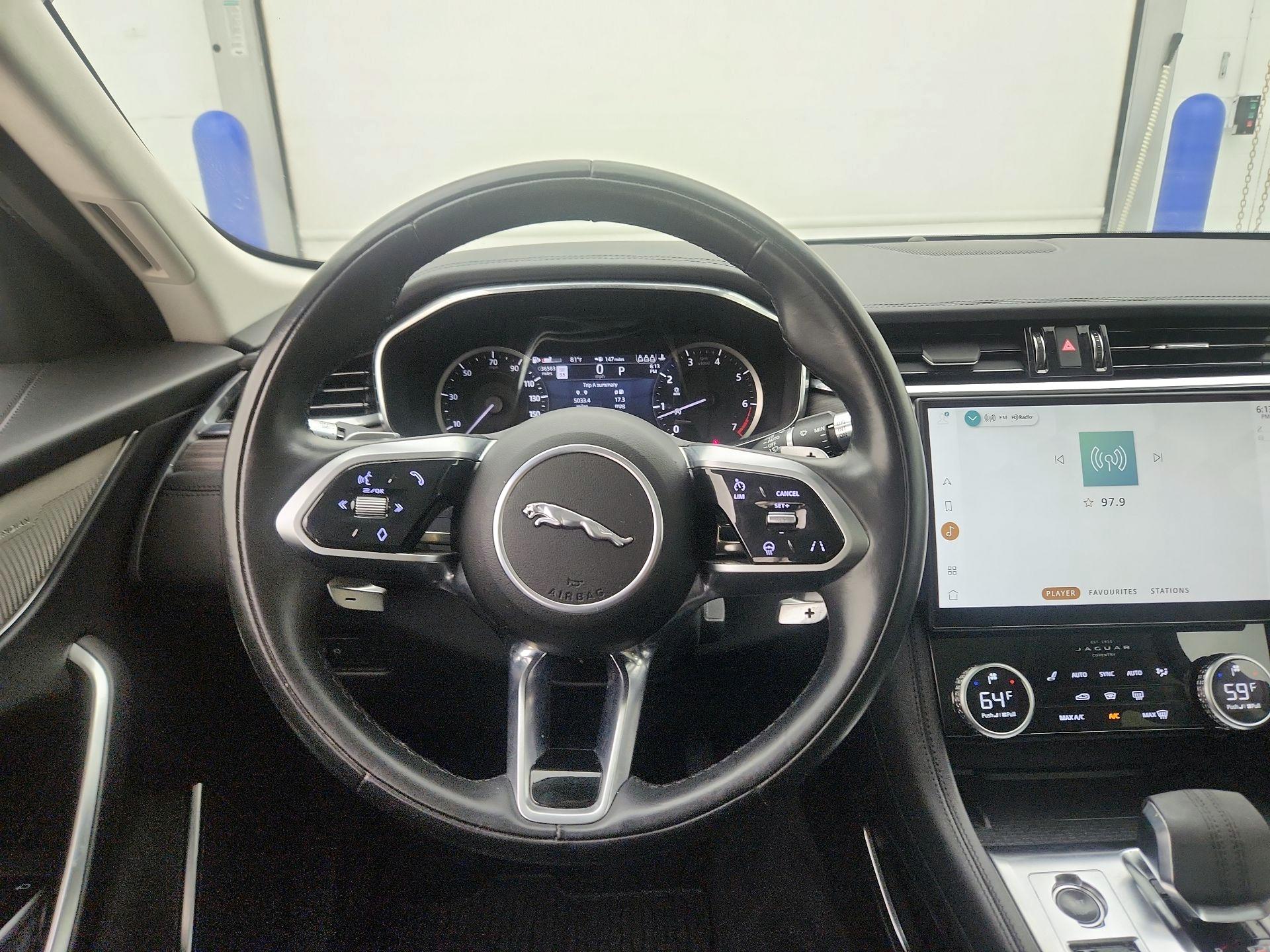 Thumbnail: 2022 Jaguar F-Pace - 10