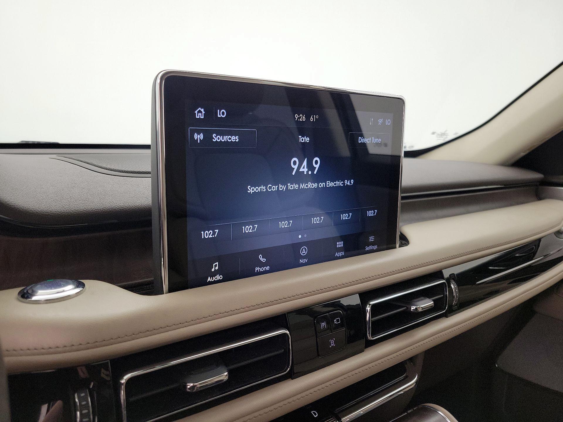 Thumbnail: 2020 Lincoln Aviator - 16