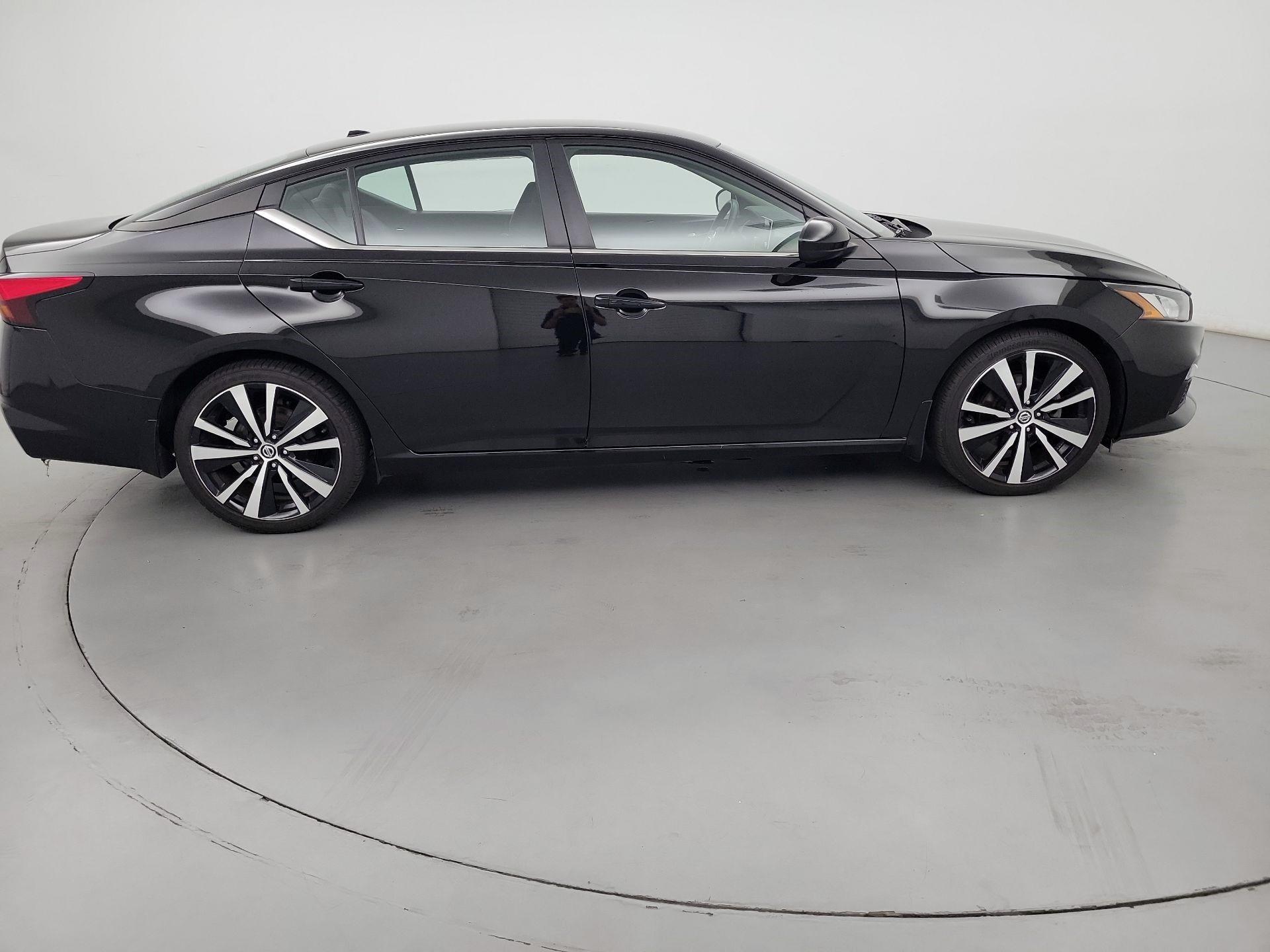 Thumbnail: 2022 Nissan Altima - 4