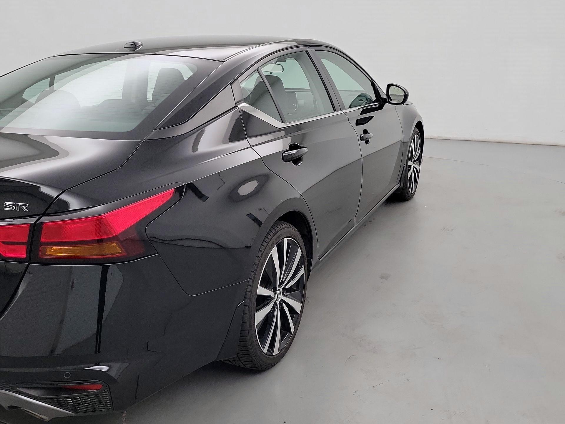 Thumbnail: 2022 Nissan Altima - 5