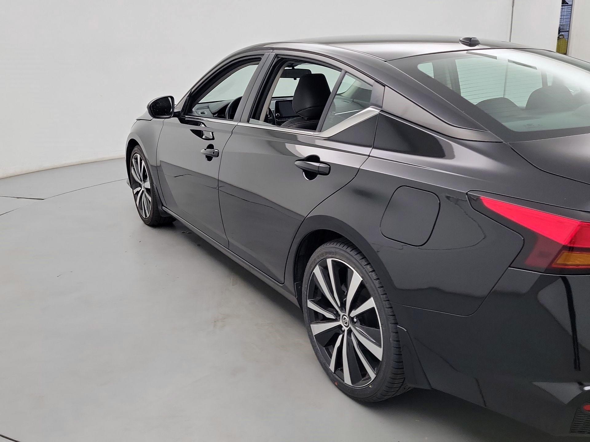 Thumbnail: 2022 Nissan Altima - 7