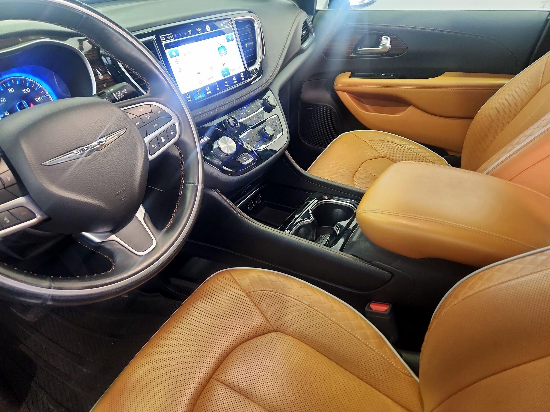 Thumbnail: 2021 Chrysler Pacifica - 11