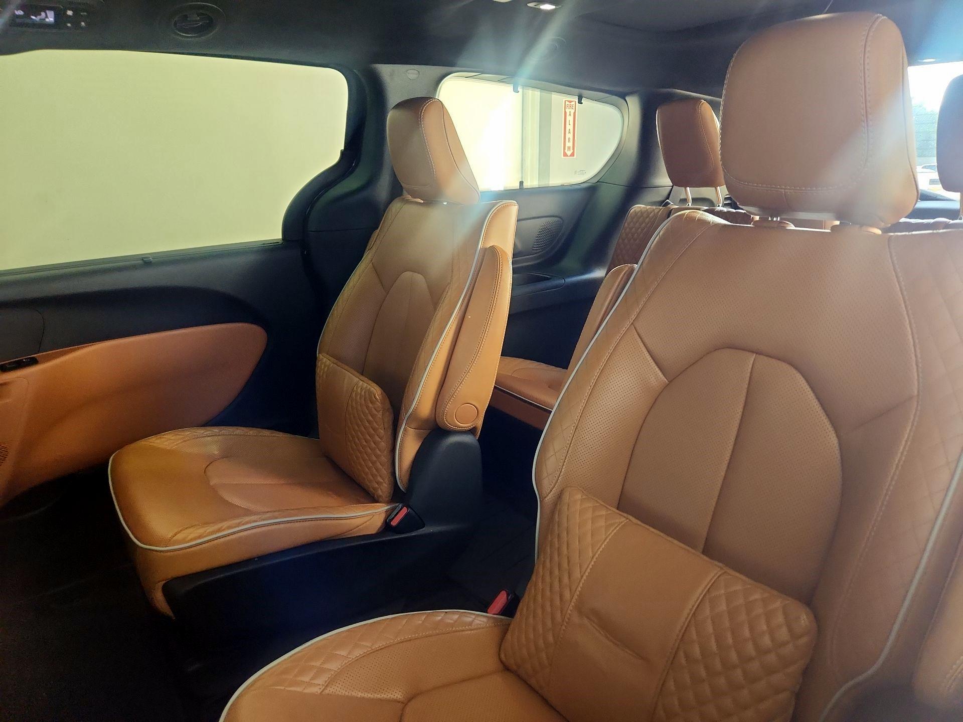 Thumbnail: 2021 Chrysler Pacifica - 20