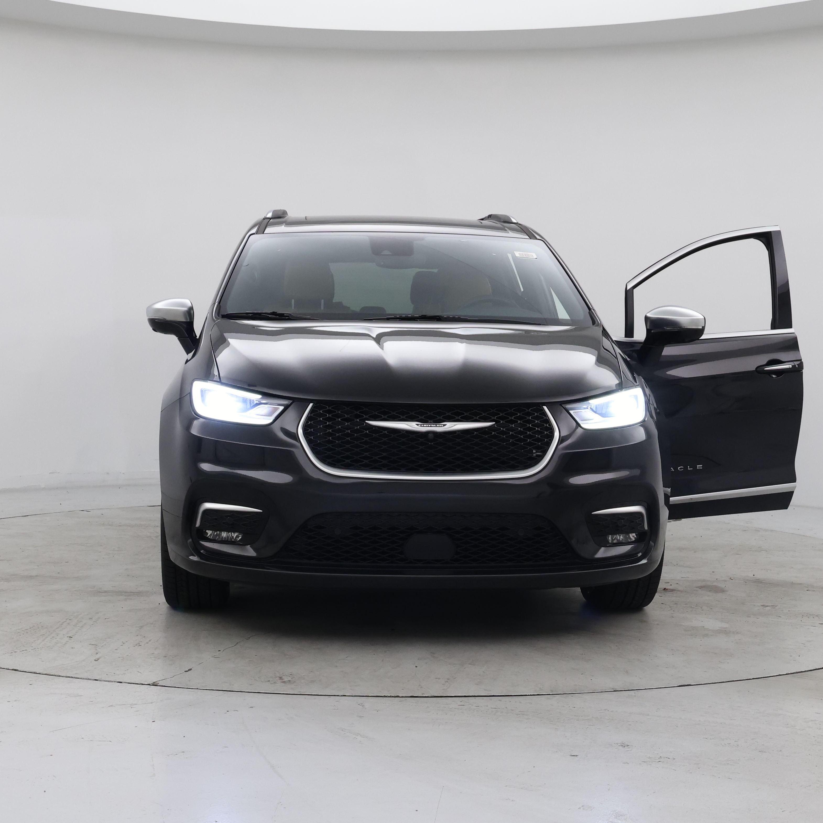 Thumbnail: 2021 Chrysler Pacifica - 5