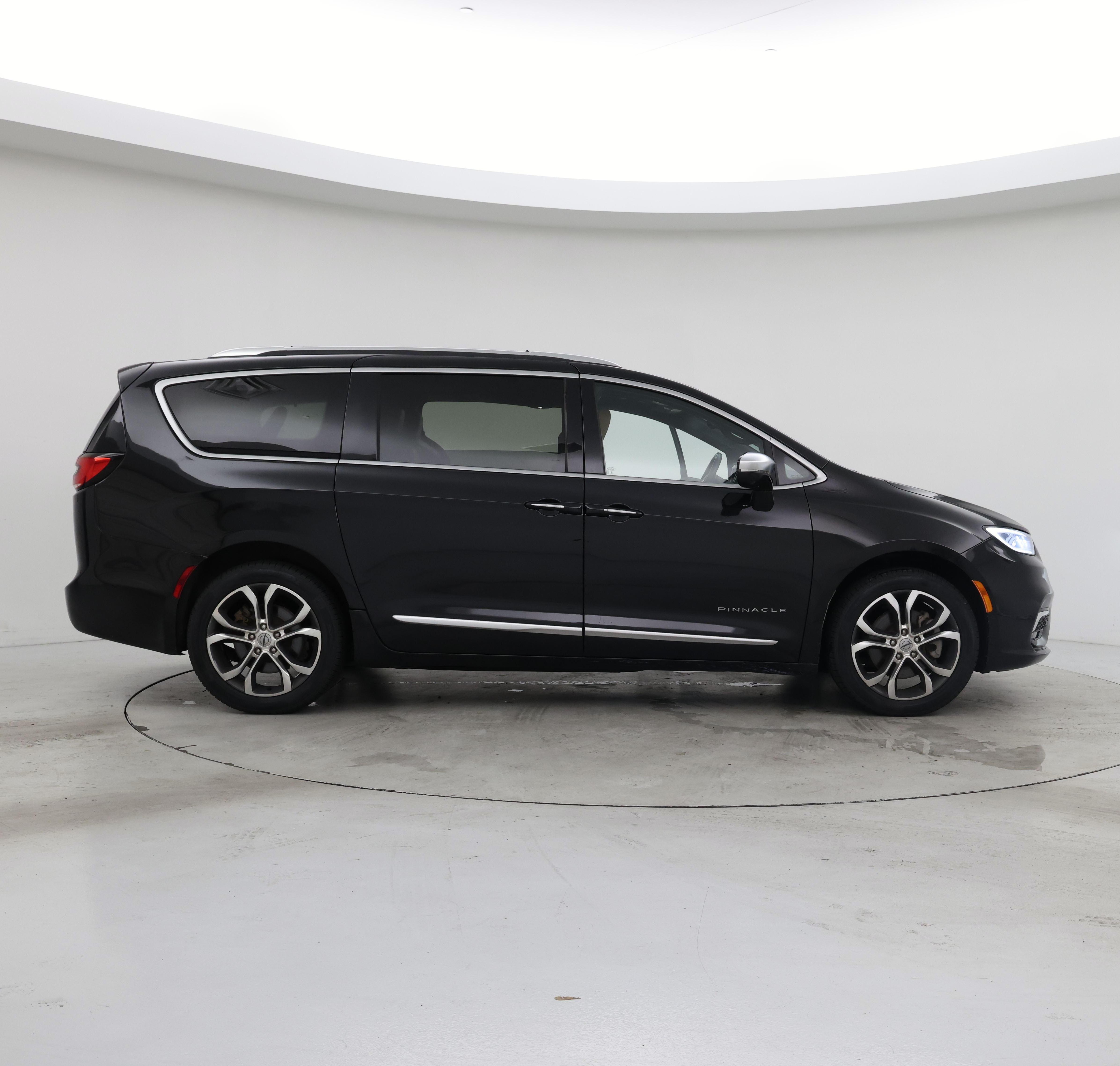 Thumbnail: 2021 Chrysler Pacifica - 7
