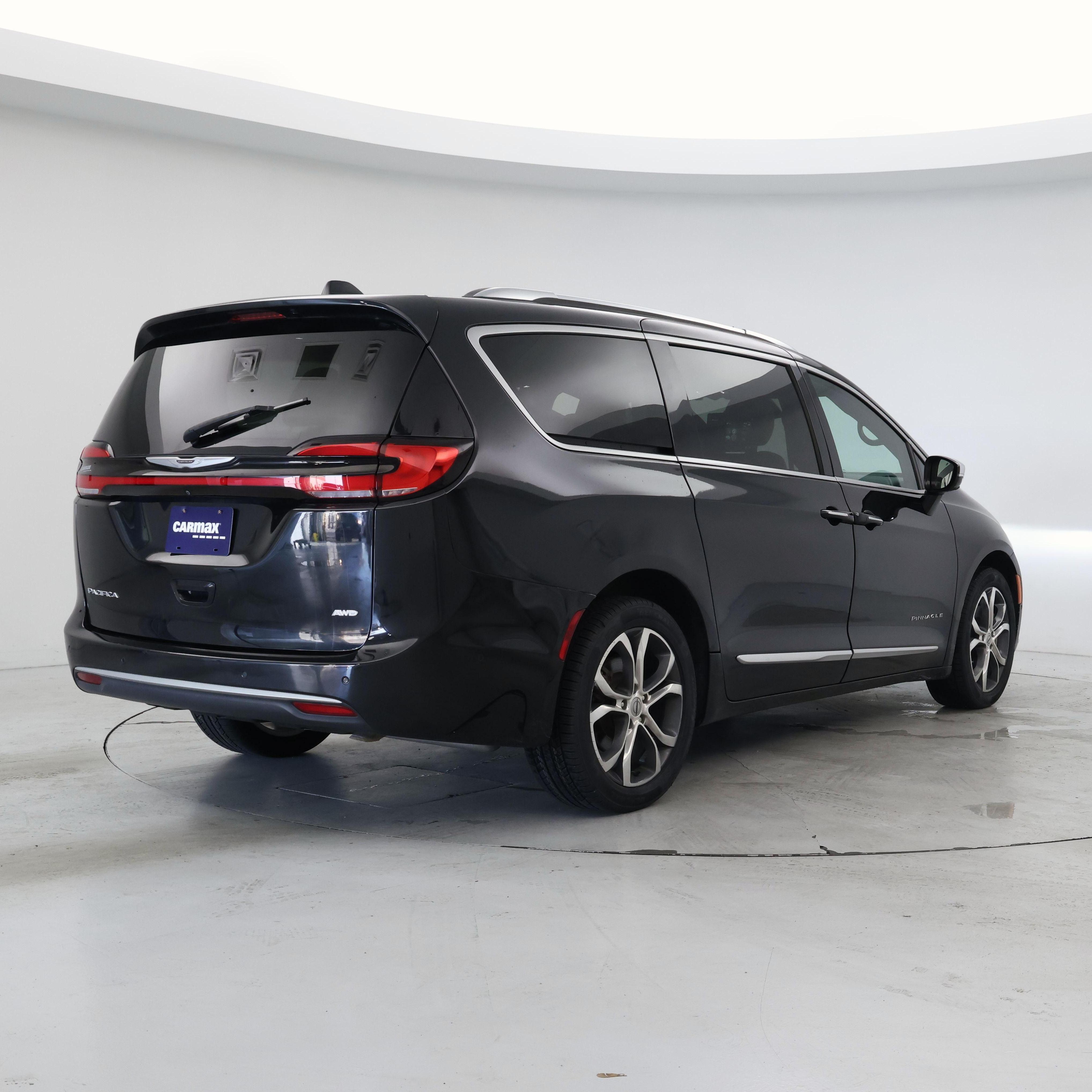 Thumbnail: 2021 Chrysler Pacifica - 8